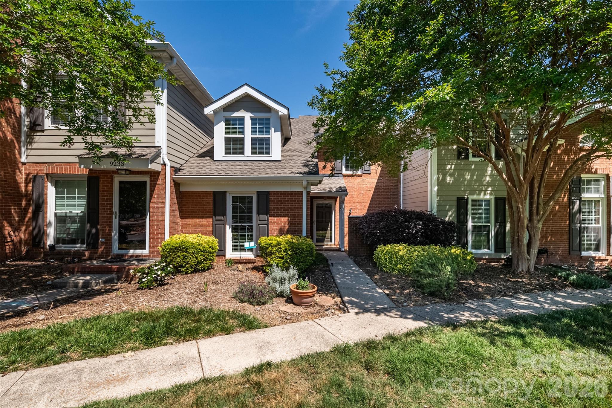 9235 N Vicksburg Park Court — Charlotte