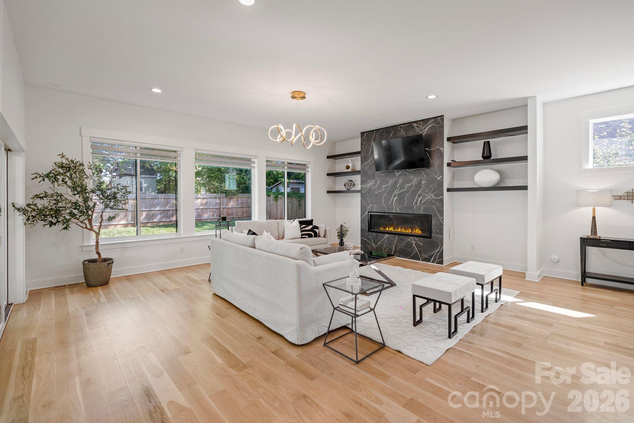 3008 Holt Street — Charlotte