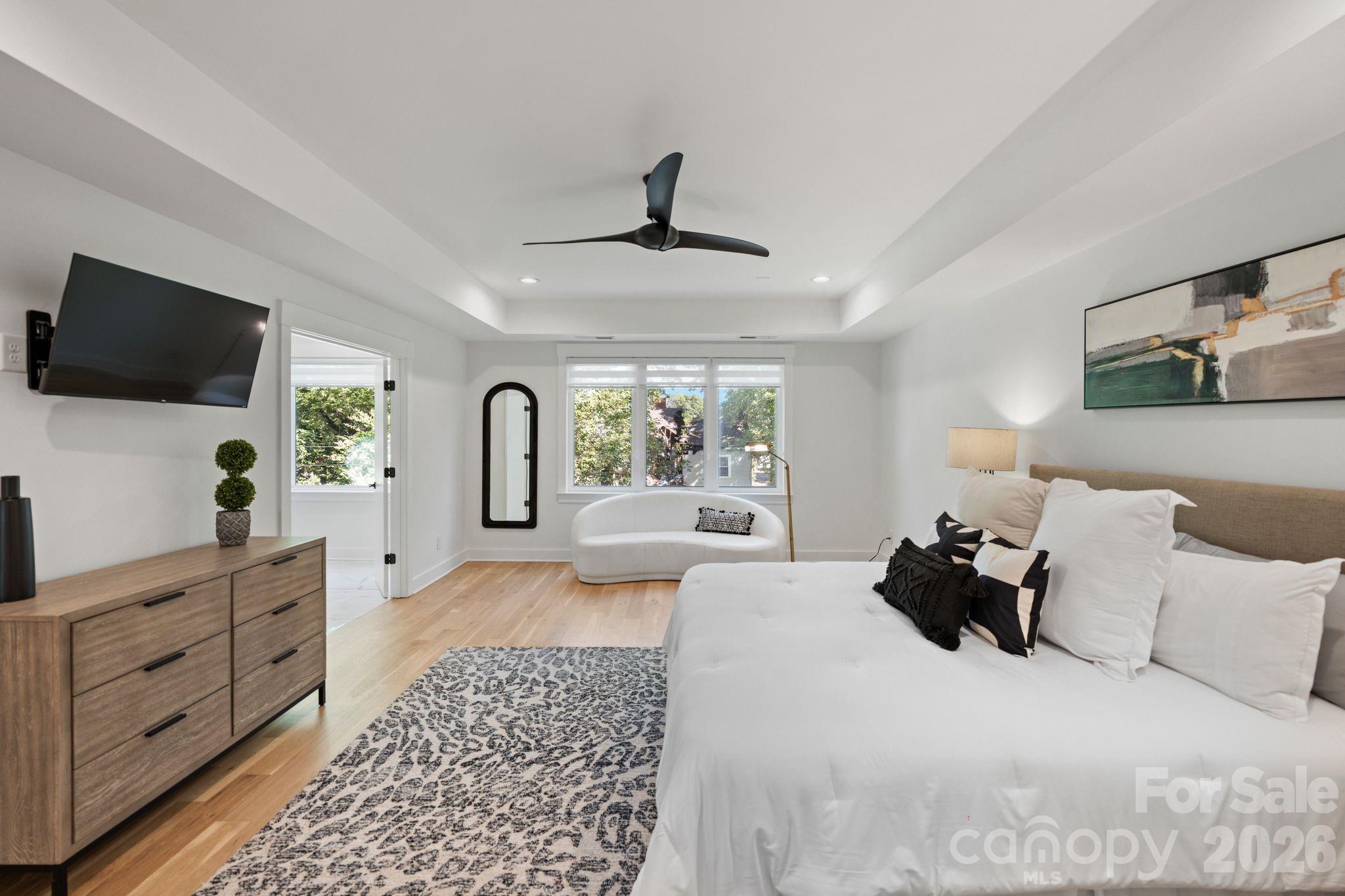 3008 Holt Street — Charlotte