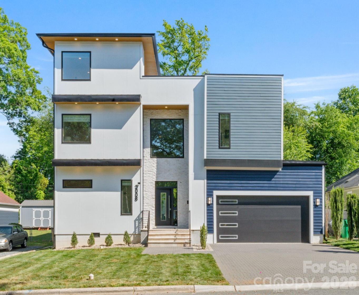 3008 Holt Street — Charlotte