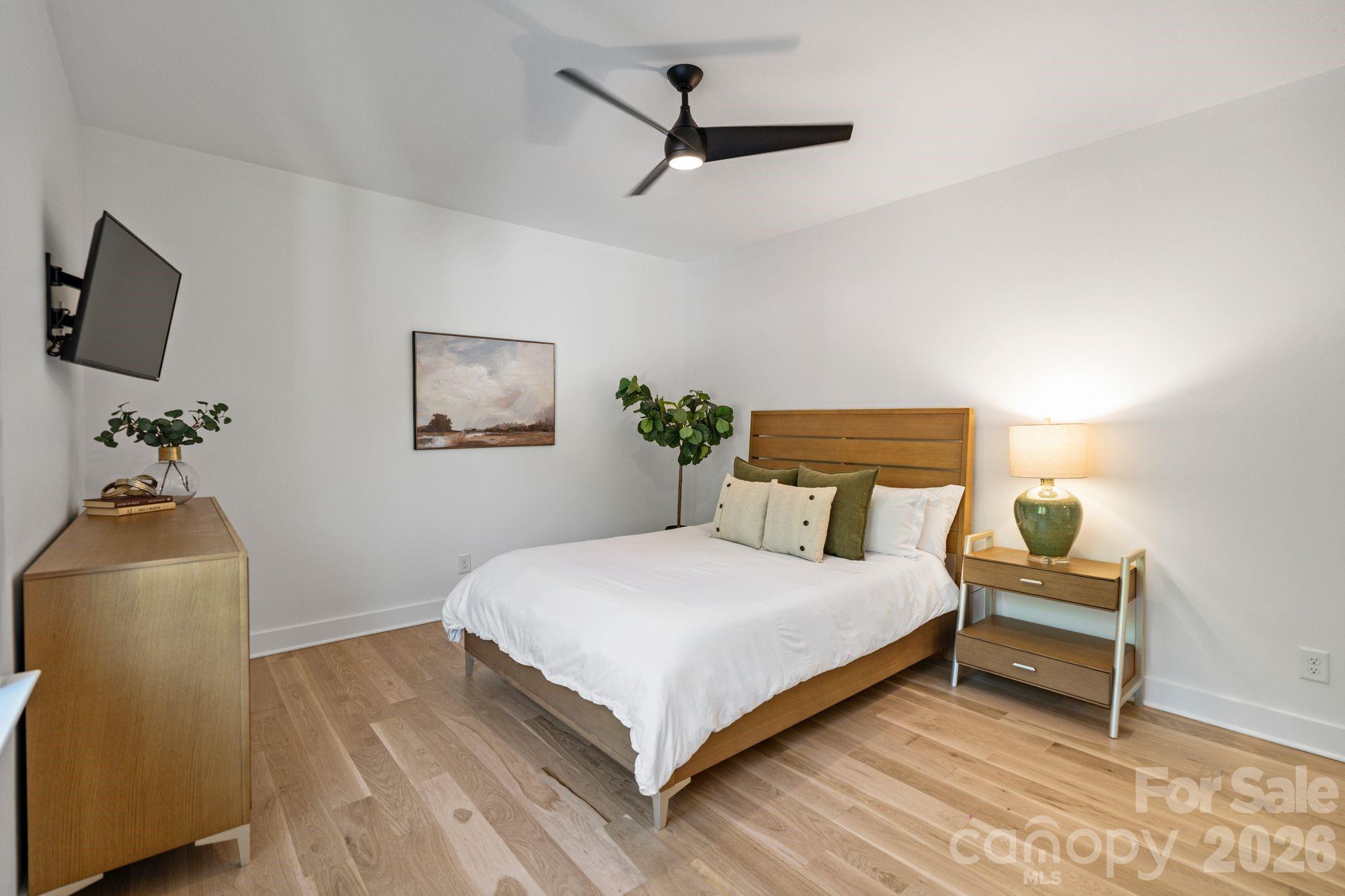 3008 Holt Street — Charlotte