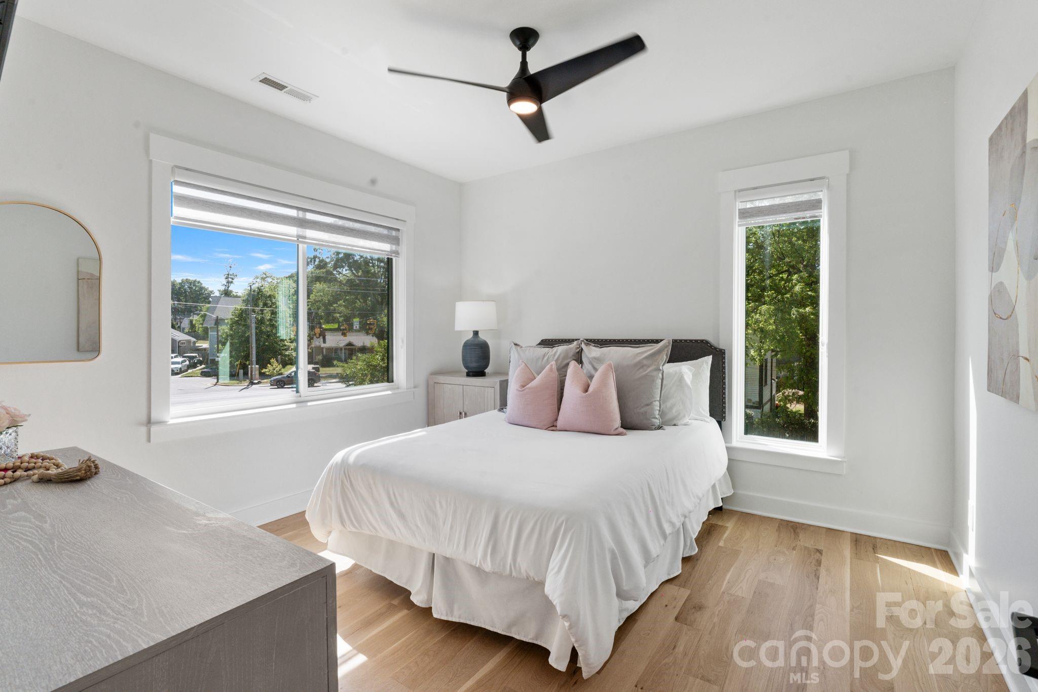 3008 Holt Street — Charlotte