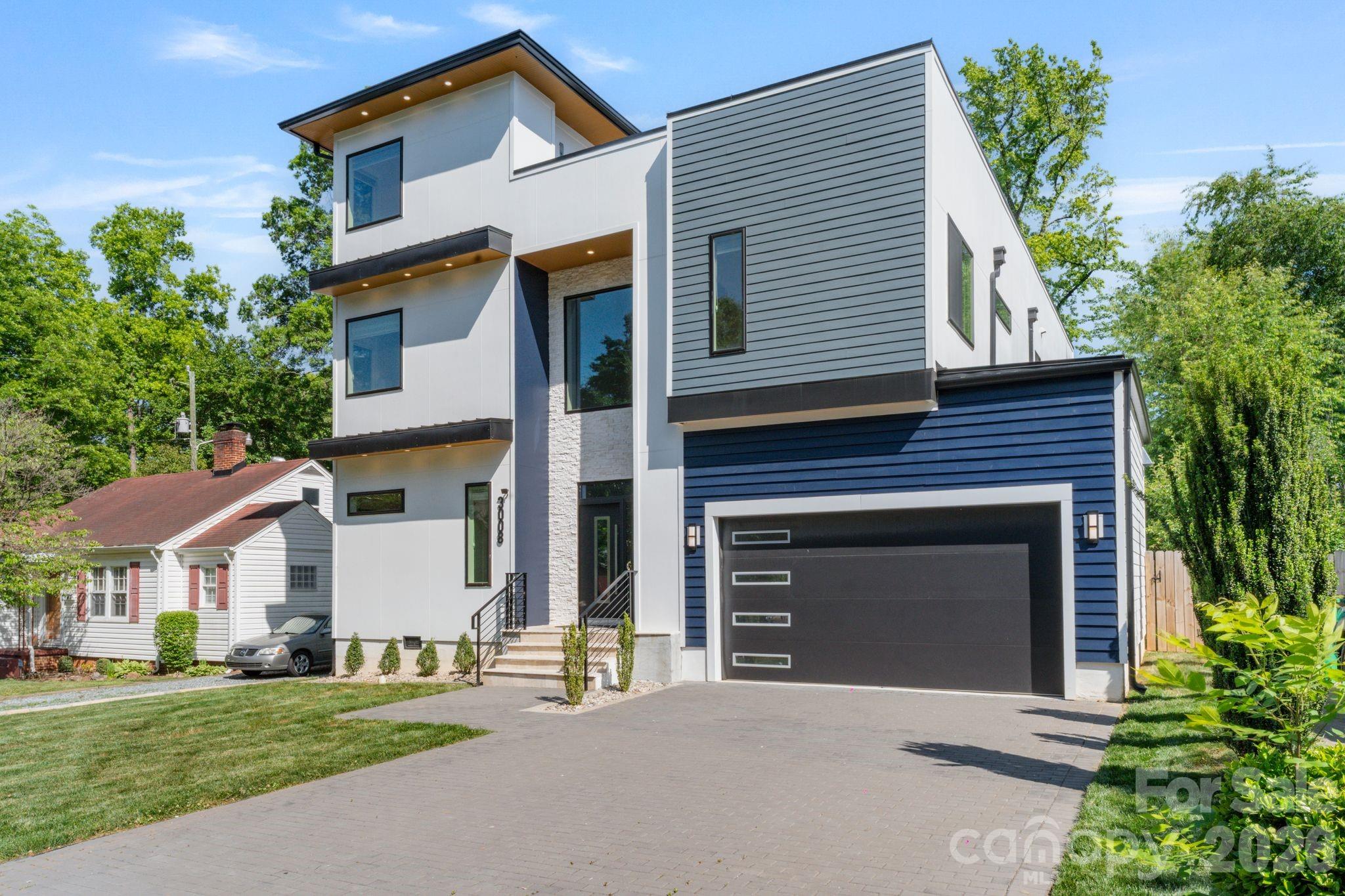 3008 Holt Street — Charlotte