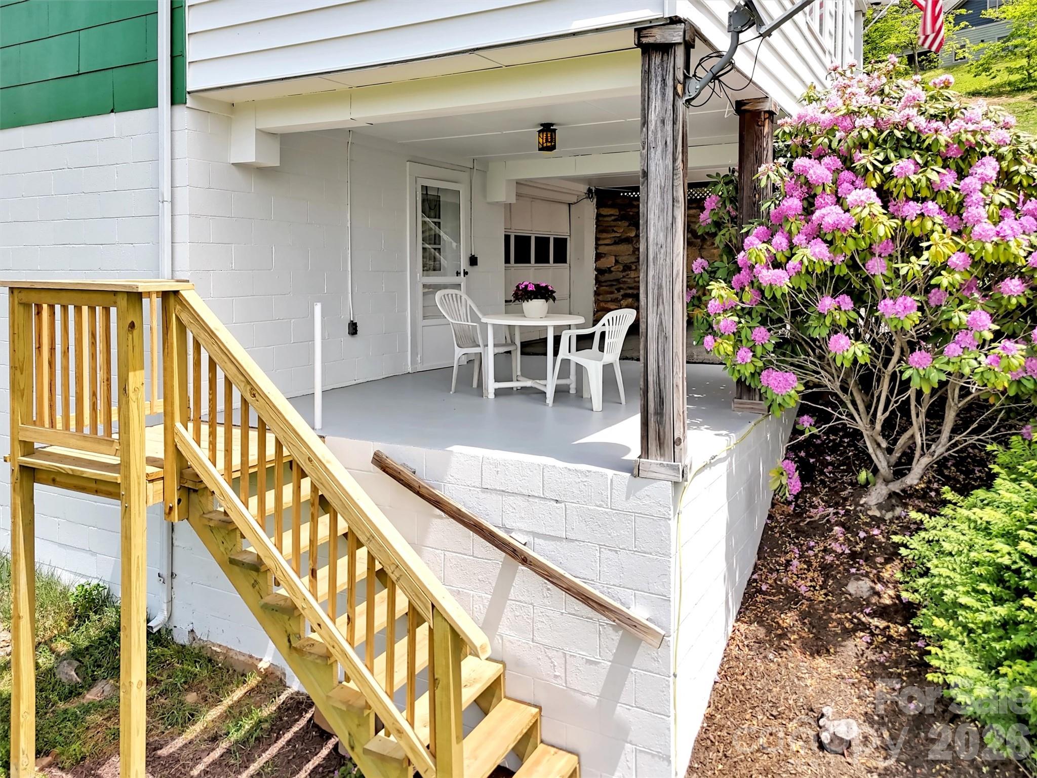 165 Keller Street — Waynesville
