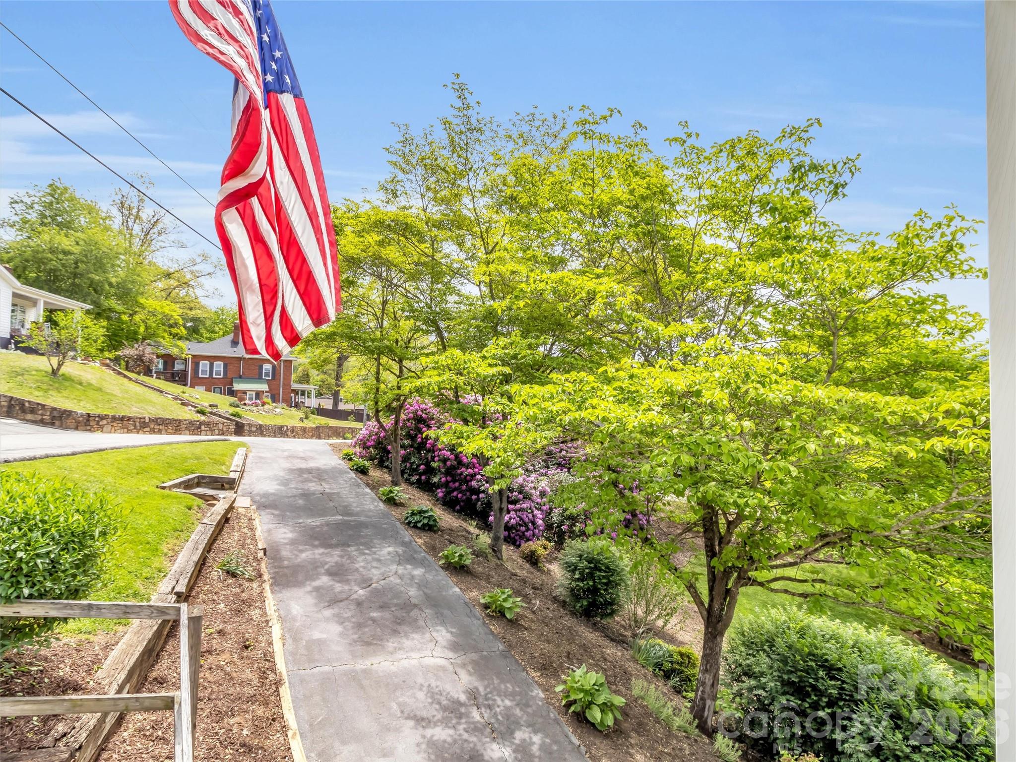 165 Keller Street — Waynesville