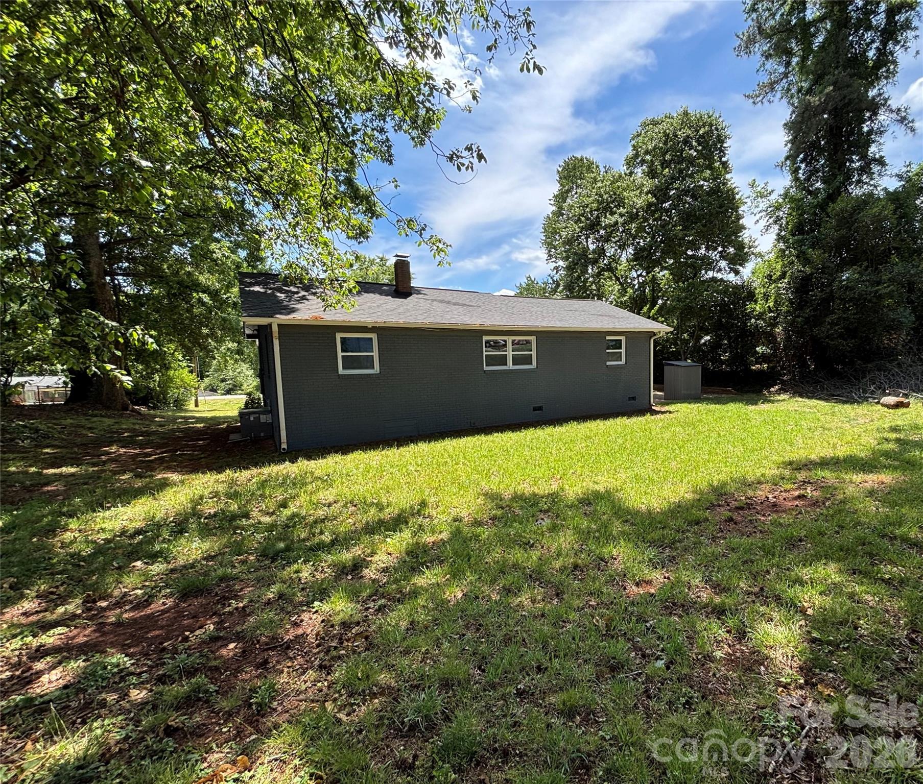 305 Forestway Drive — Mount Holly