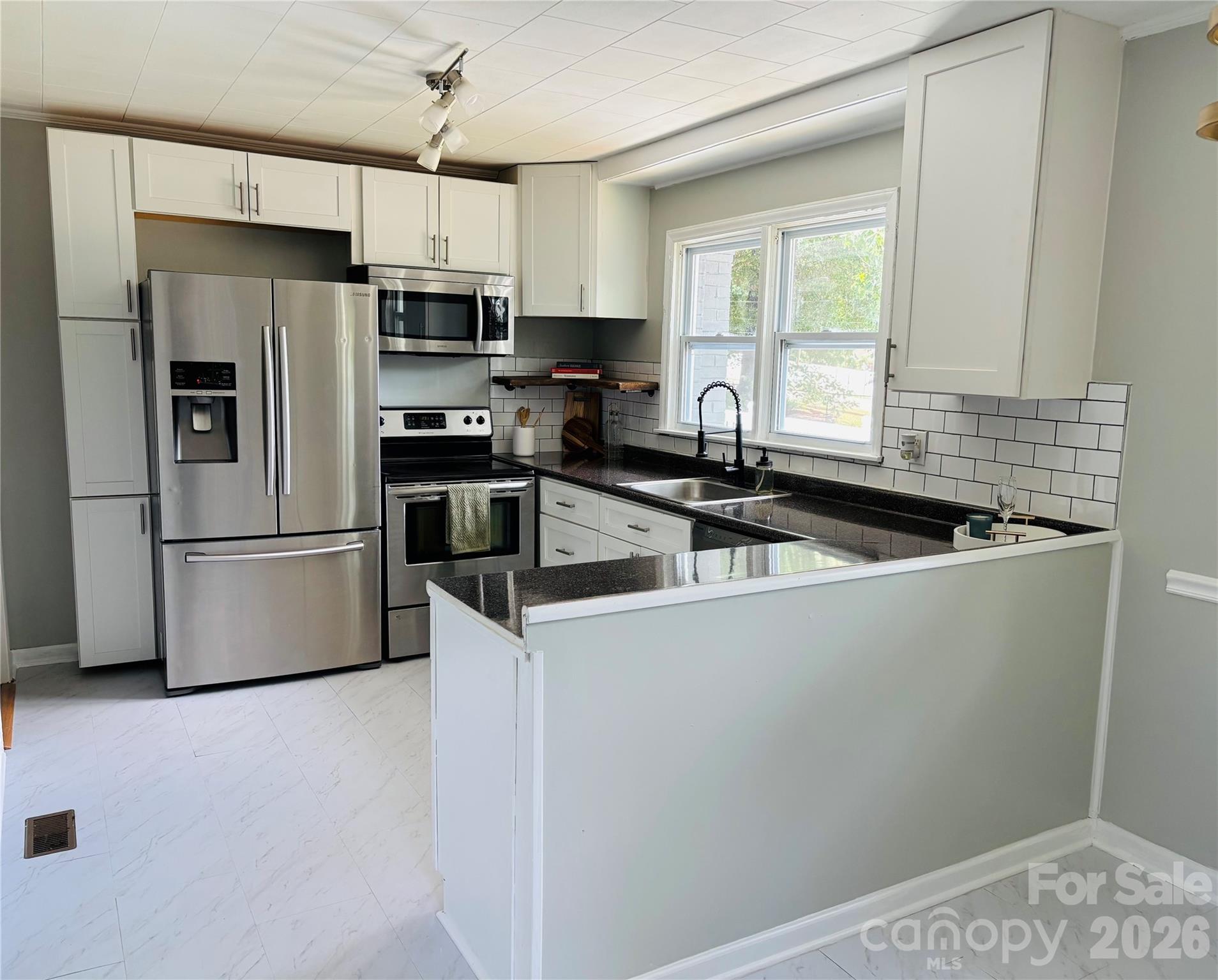 305 Forestway Drive — Mount Holly