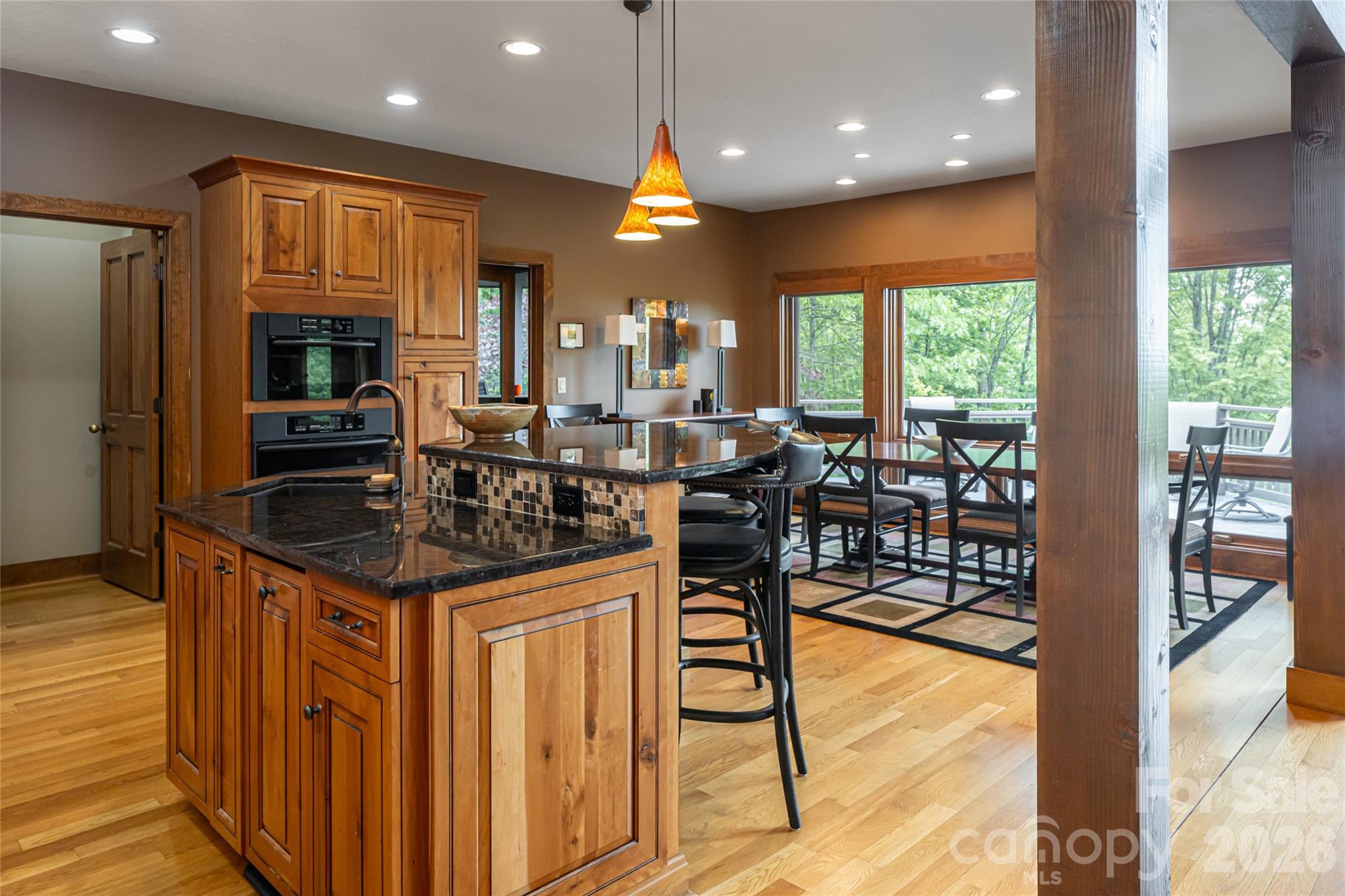 211 Boulder Ridge Drive — Hendersonville
