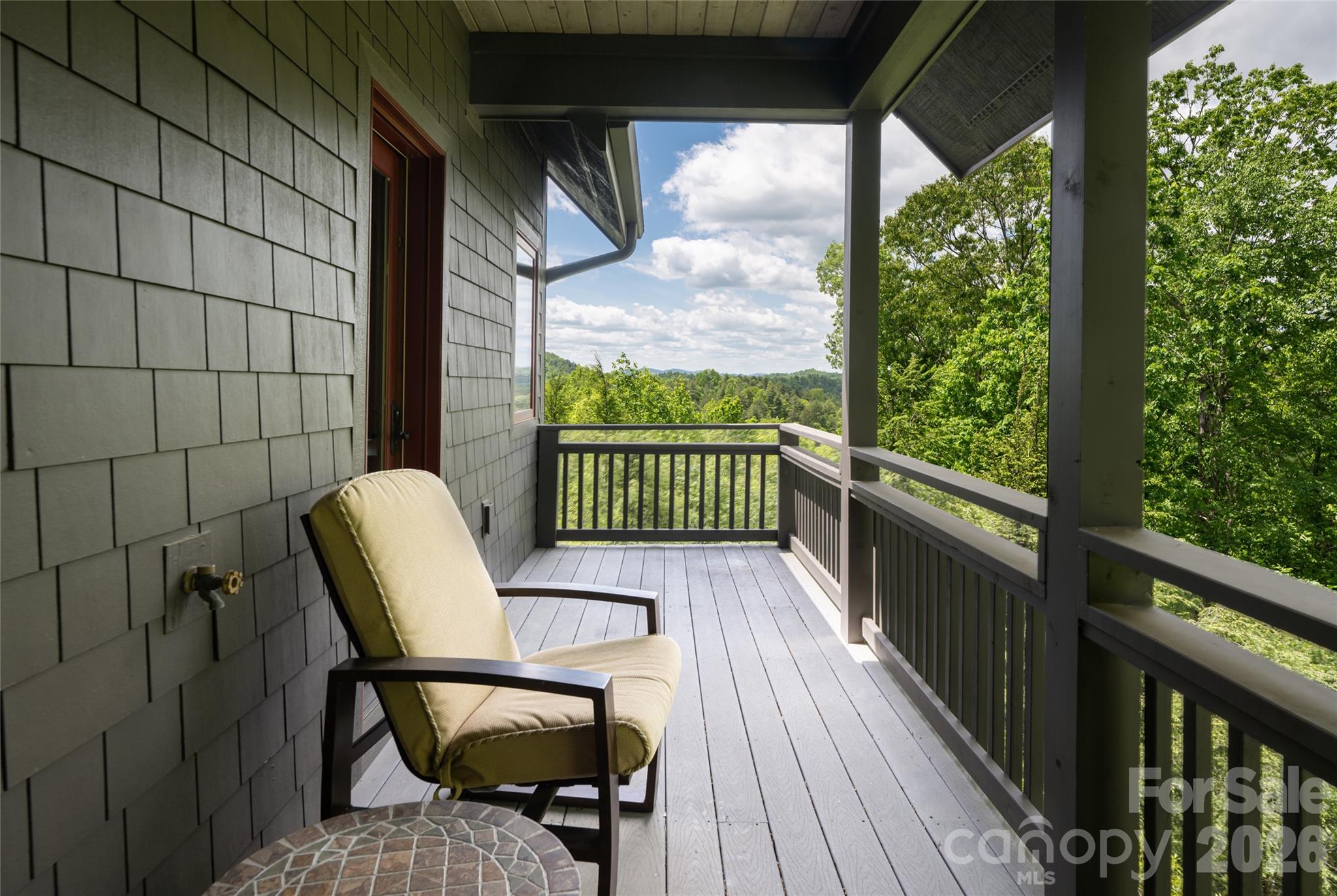 211 Boulder Ridge Drive — Hendersonville