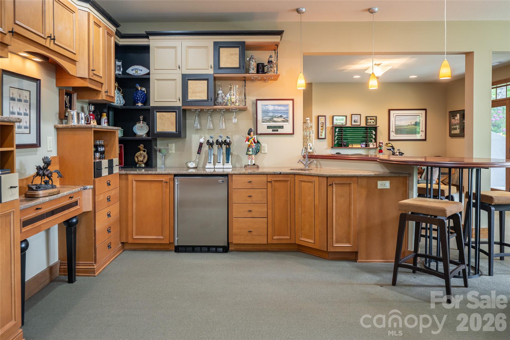 211 Boulder Ridge Drive — Hendersonville