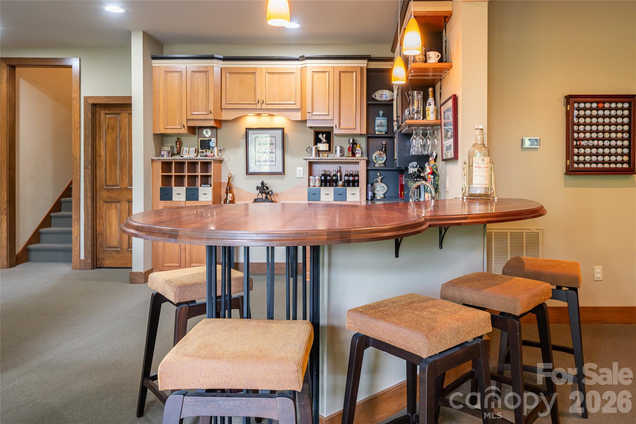 211 Boulder Ridge Drive — Hendersonville