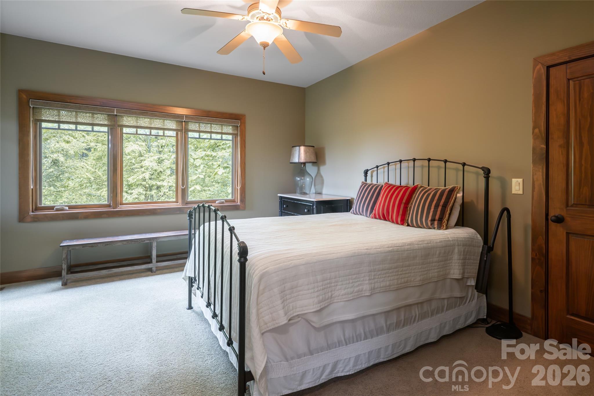 211 Boulder Ridge Drive — Hendersonville