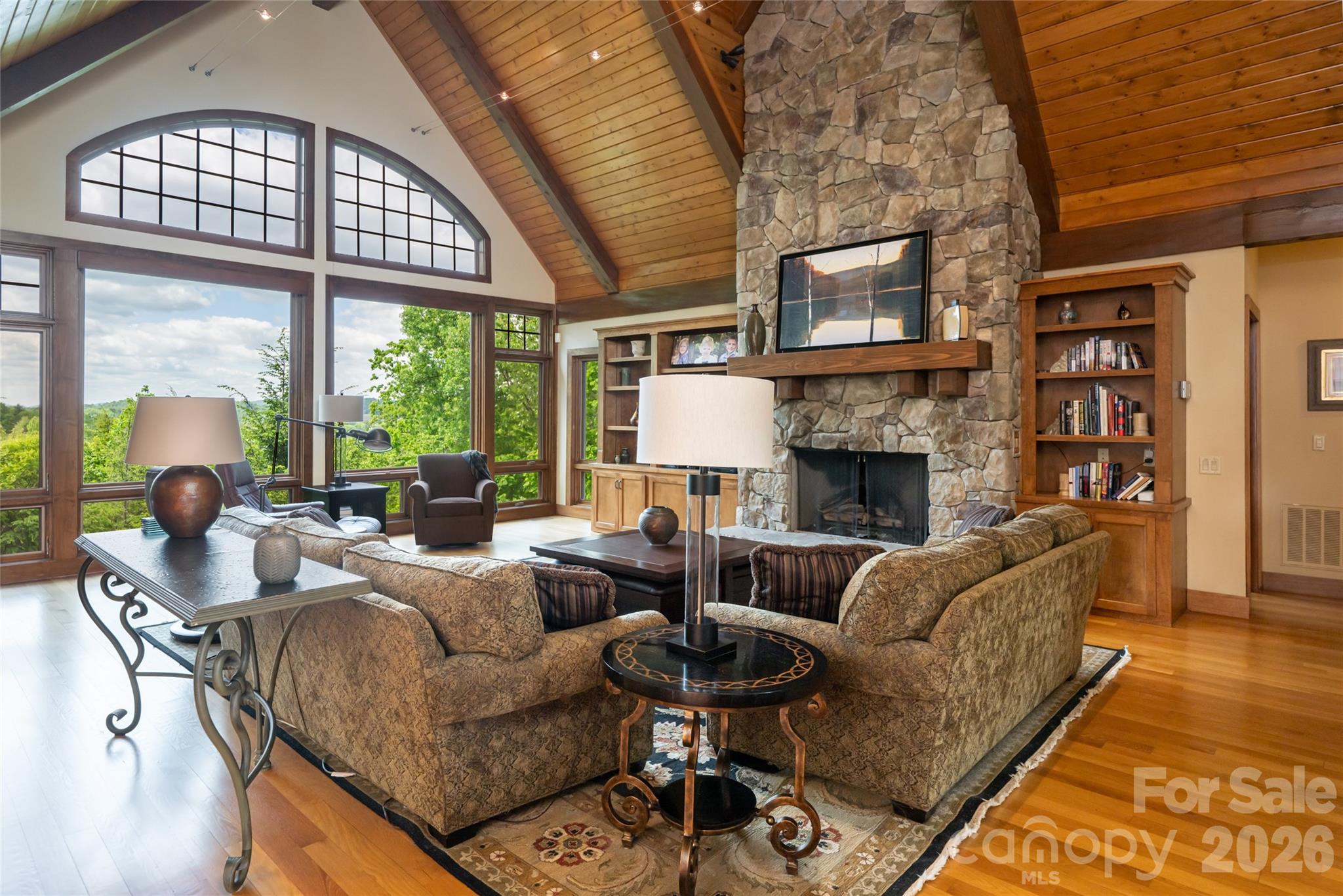 211 Boulder Ridge Drive — Hendersonville