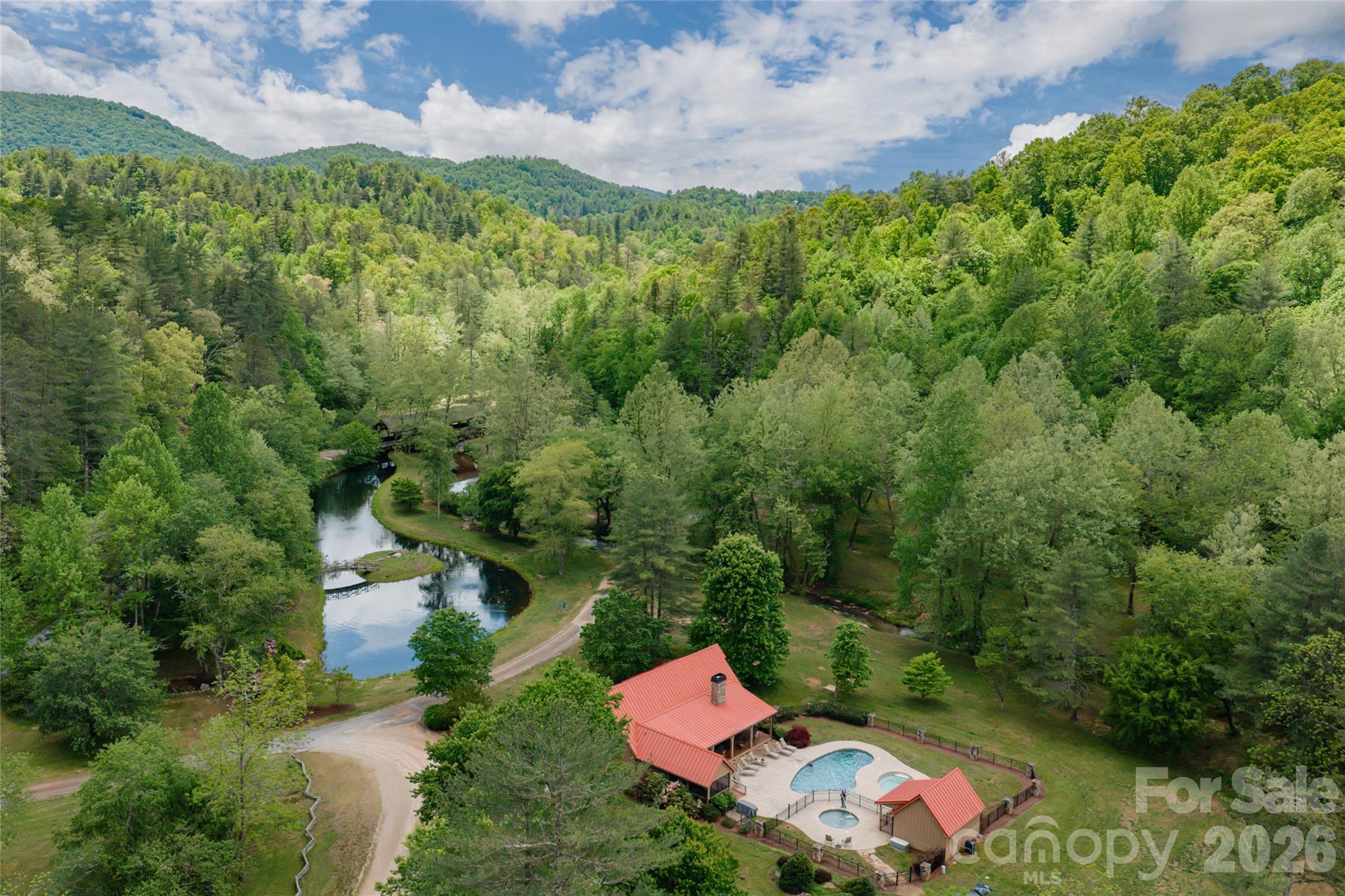 211 Boulder Ridge Drive — Hendersonville