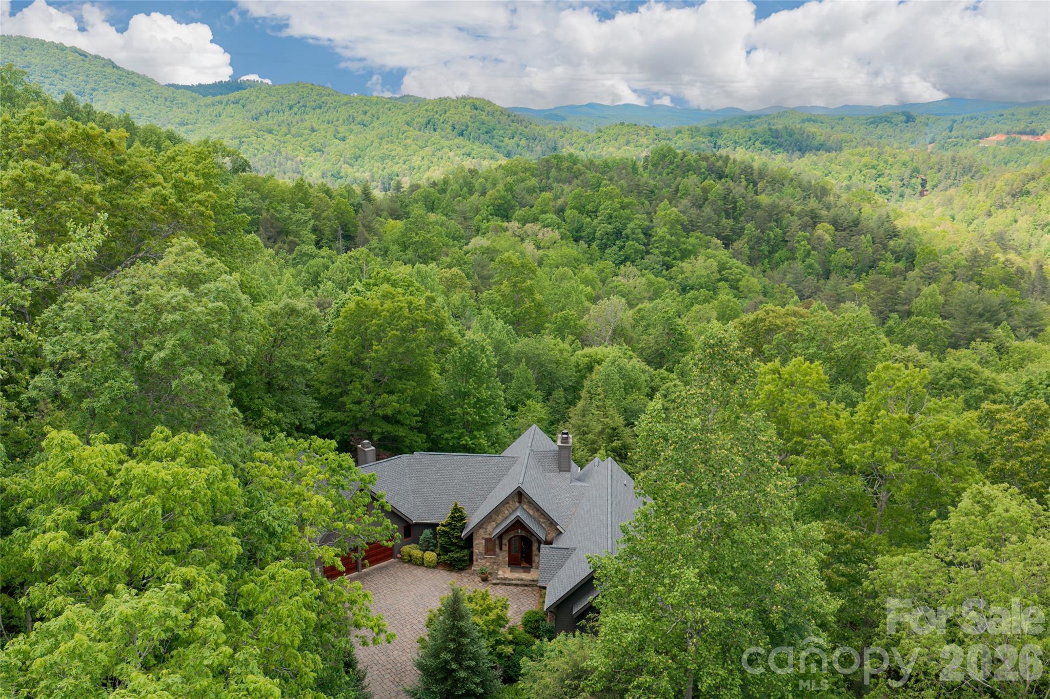 211 Boulder Ridge Drive — Hendersonville