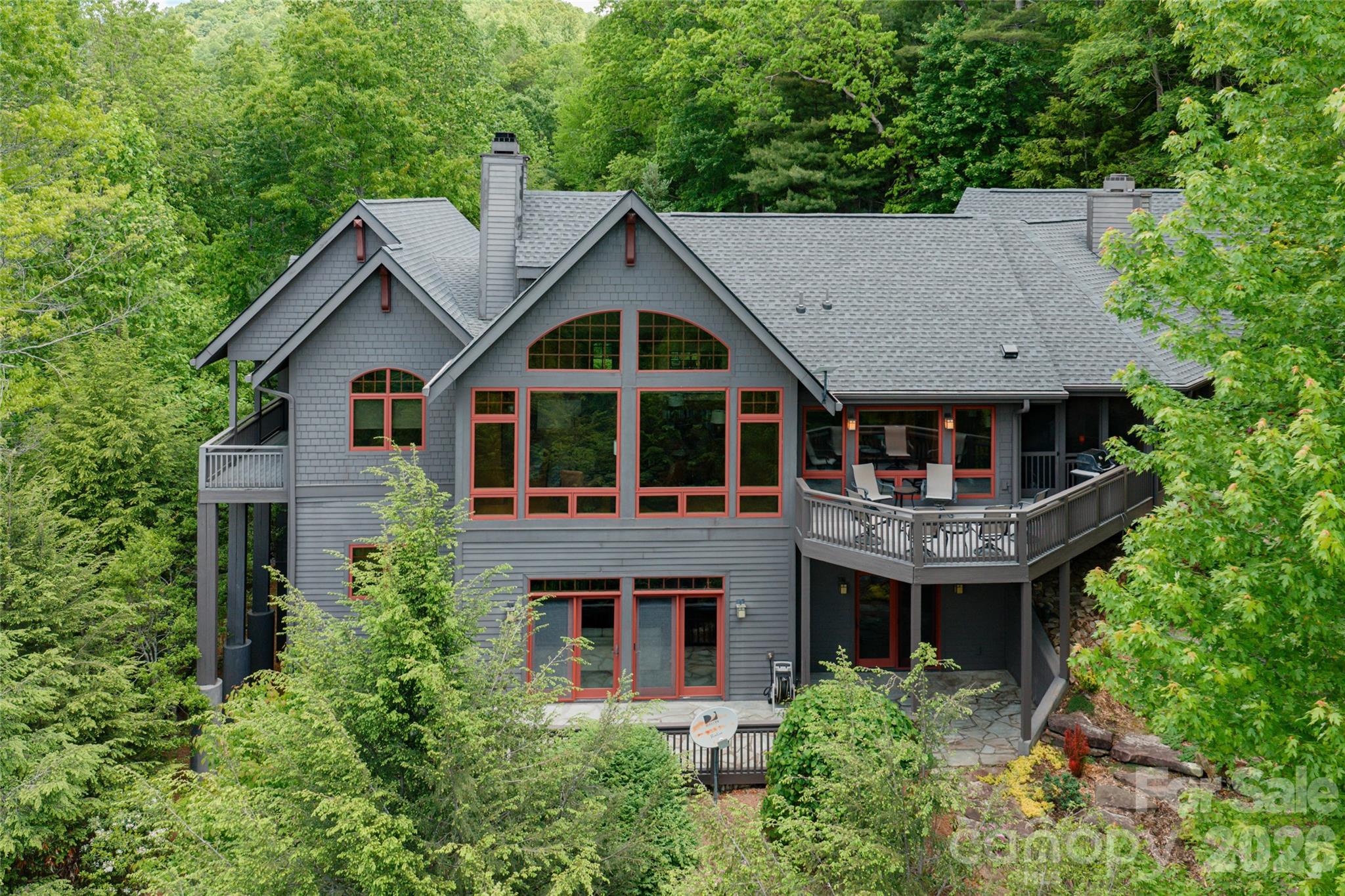 211 Boulder Ridge Drive — Hendersonville