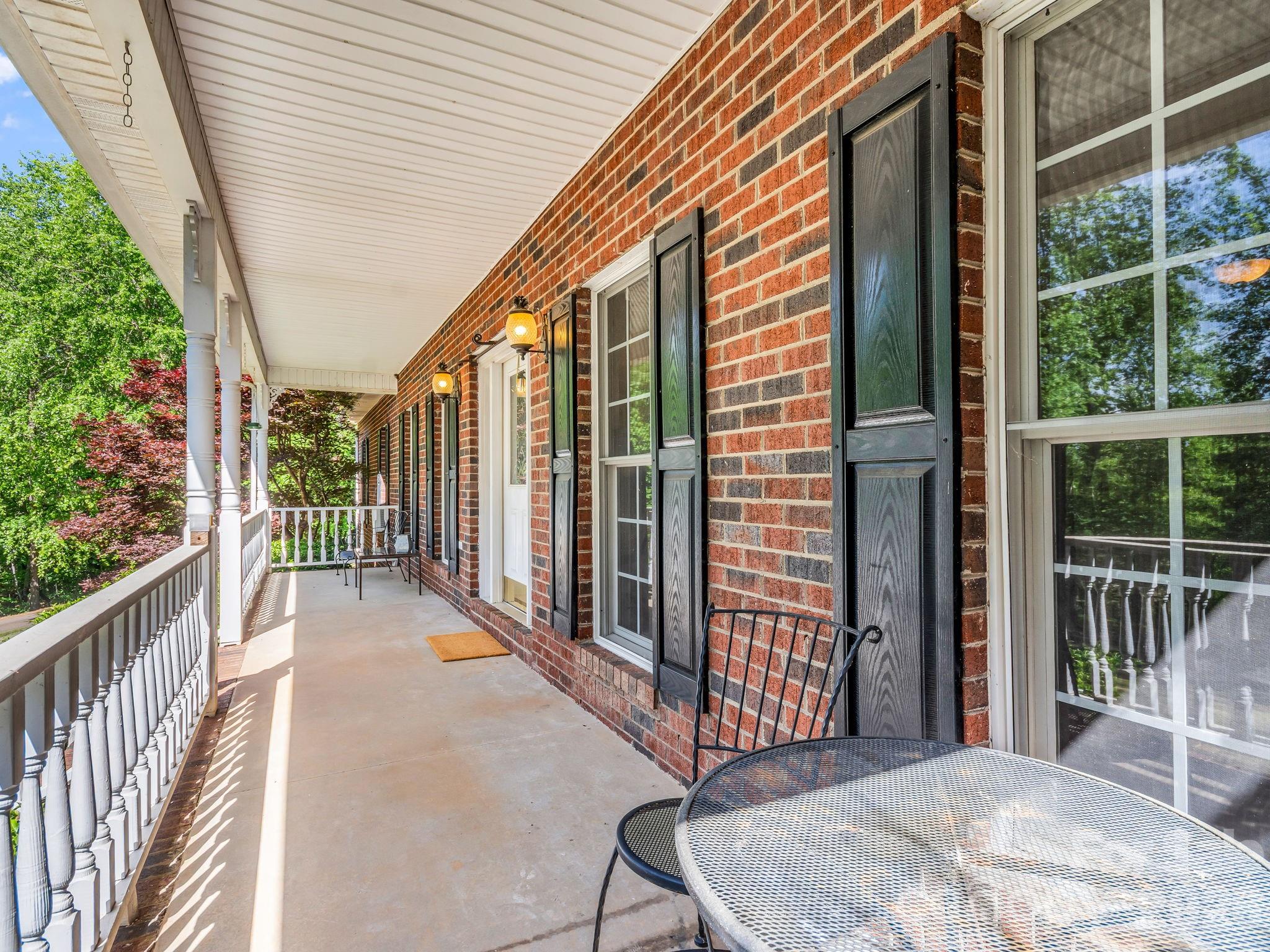1467 Camp Creek Road — Union Mills