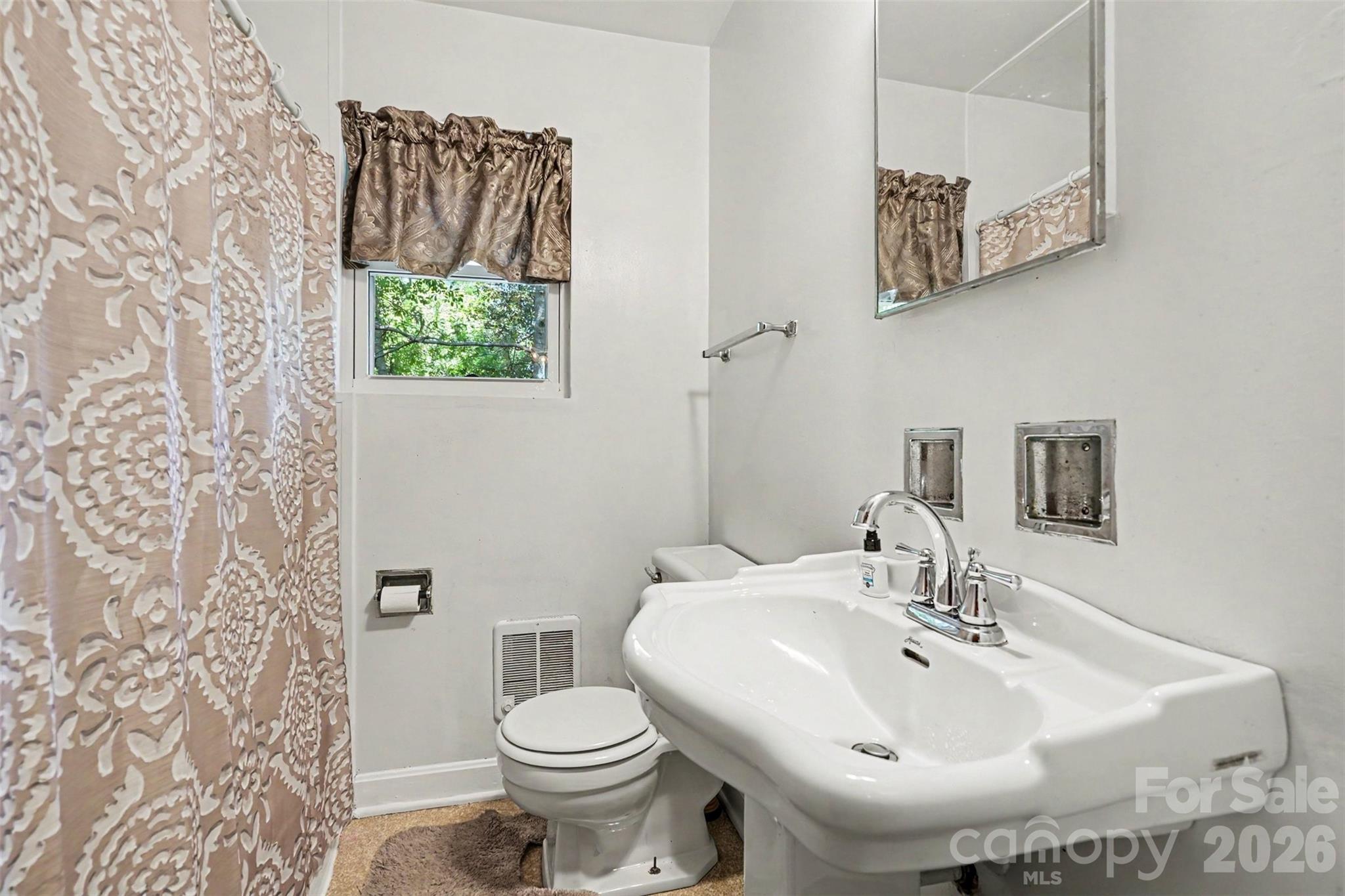 1304 Shannon Drive — Wadesboro