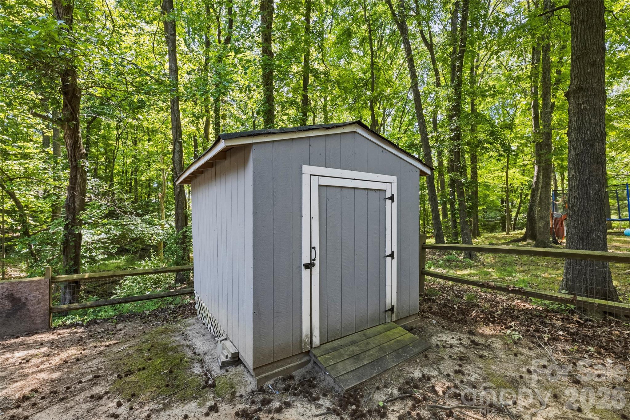 8200 Chrisbry Lane — Charlotte