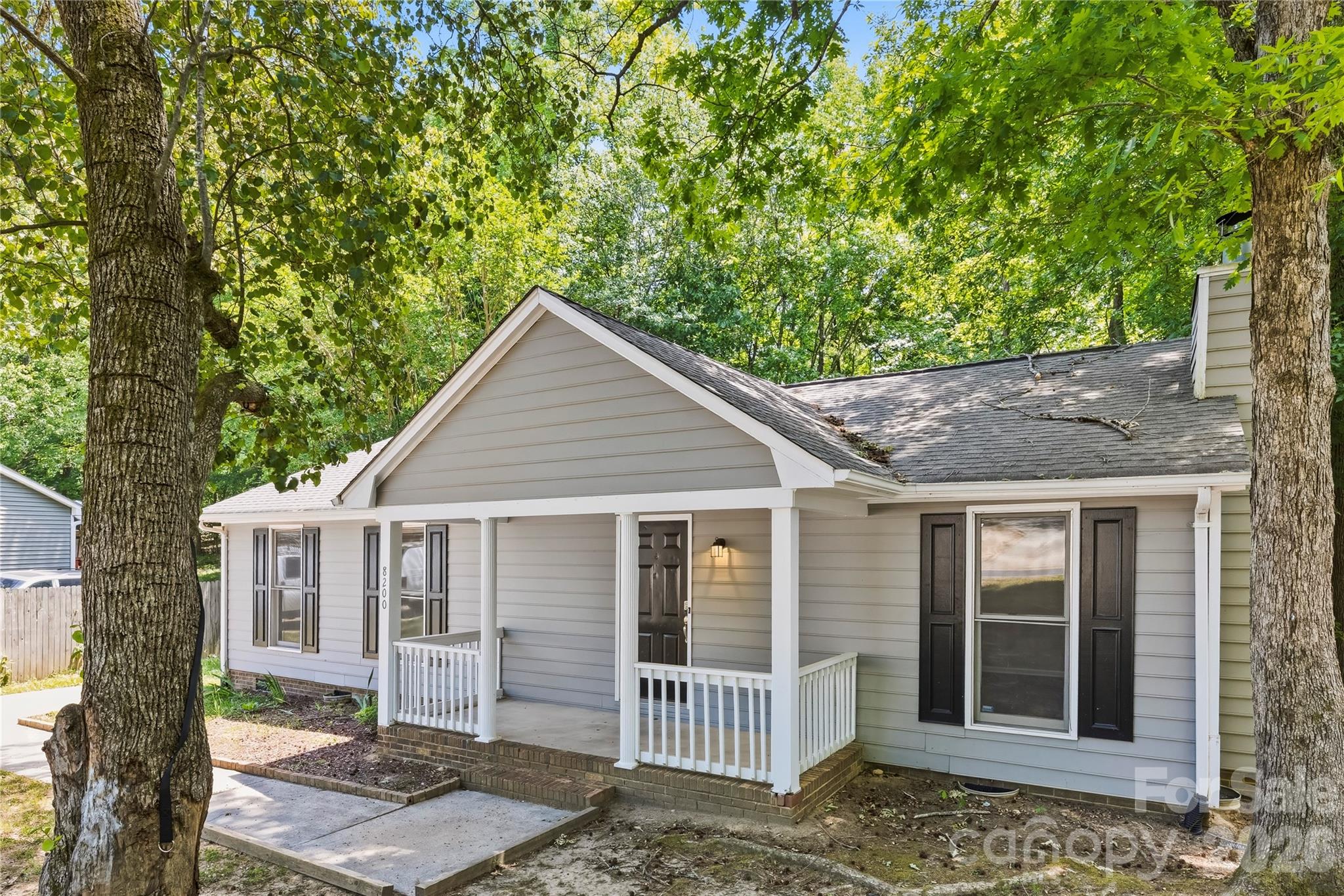 8200 Chrisbry Lane — Charlotte