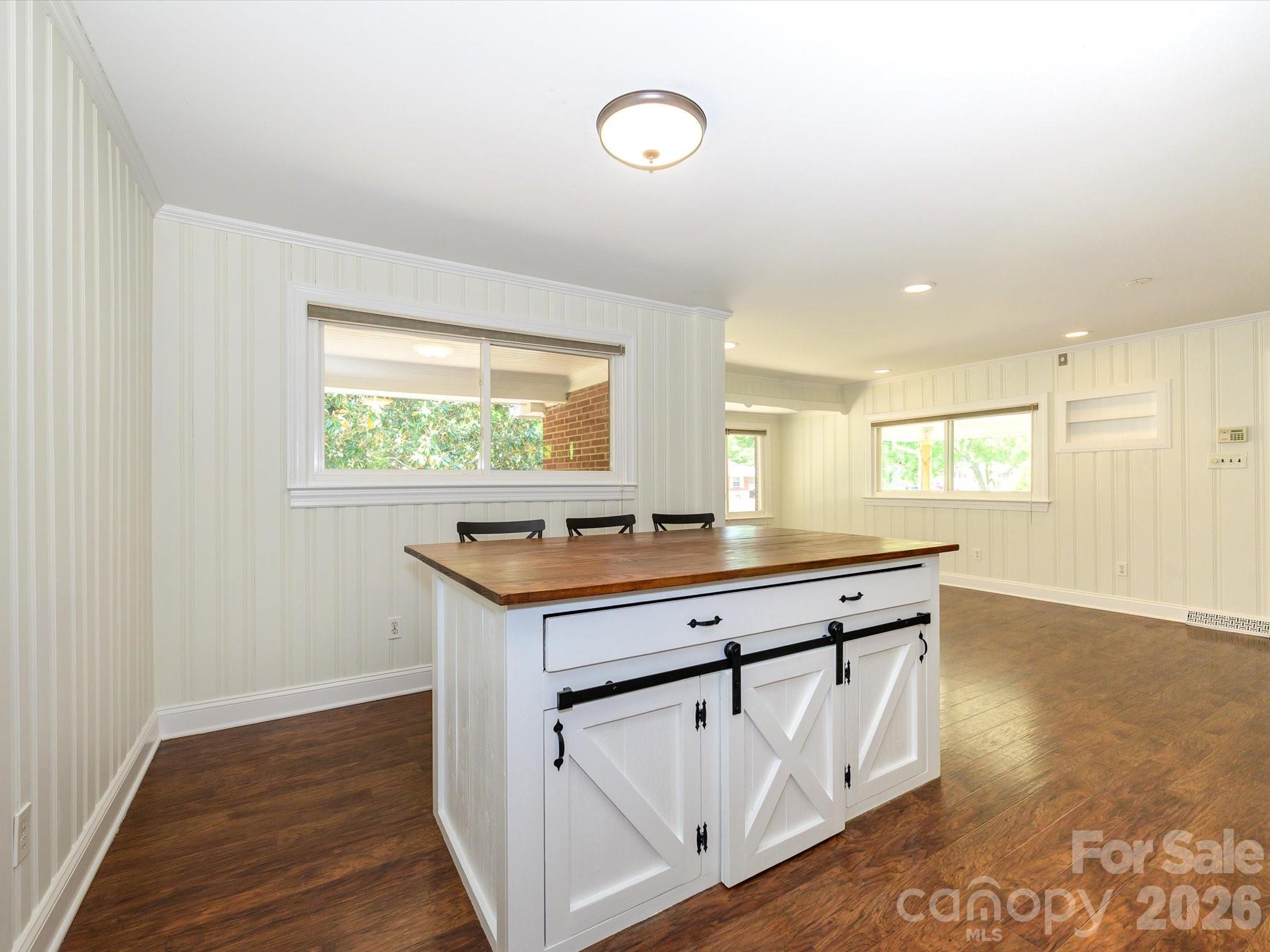 354 S Magnolia Street — Mooresville