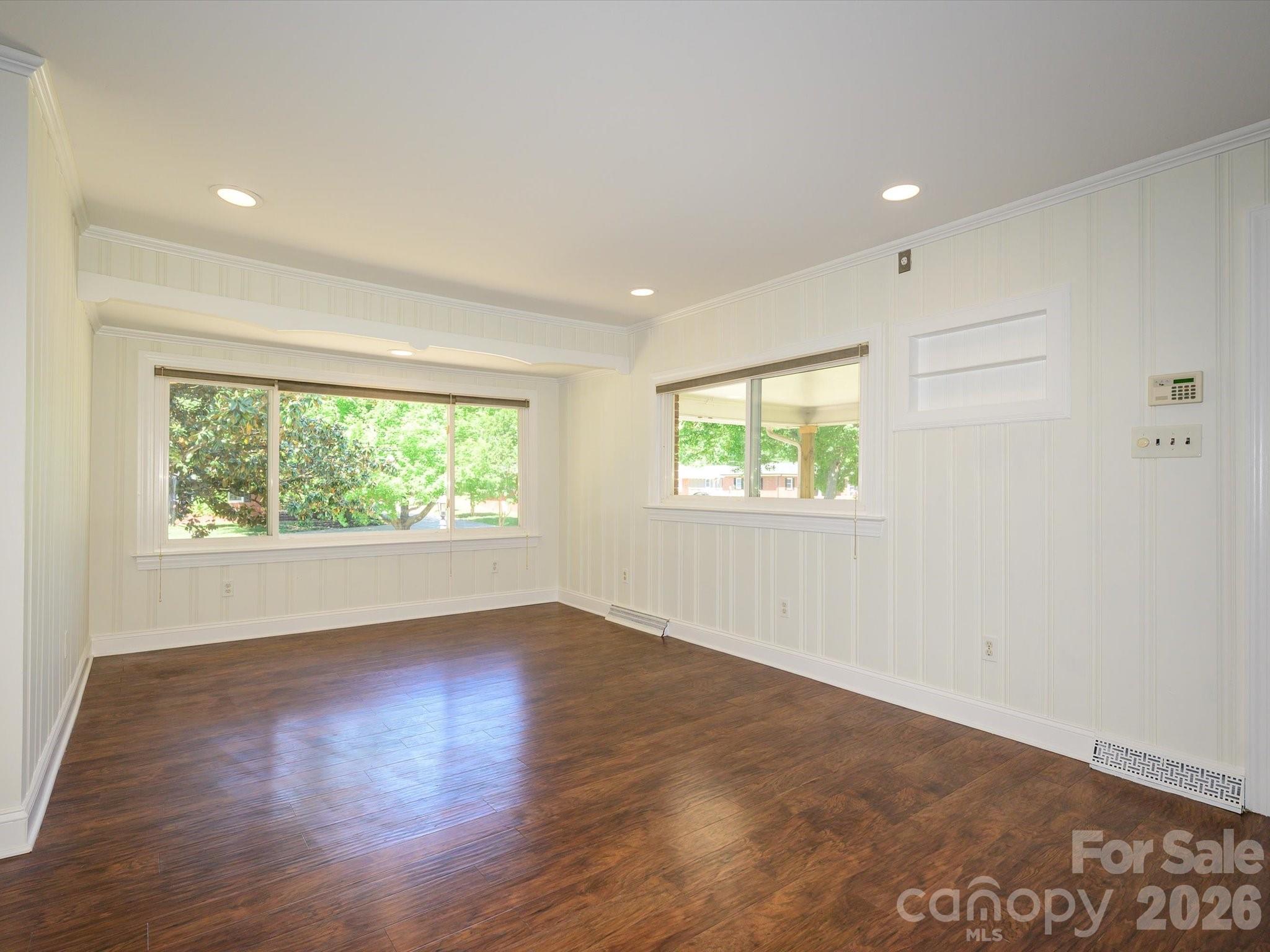 354 S Magnolia Street — Mooresville