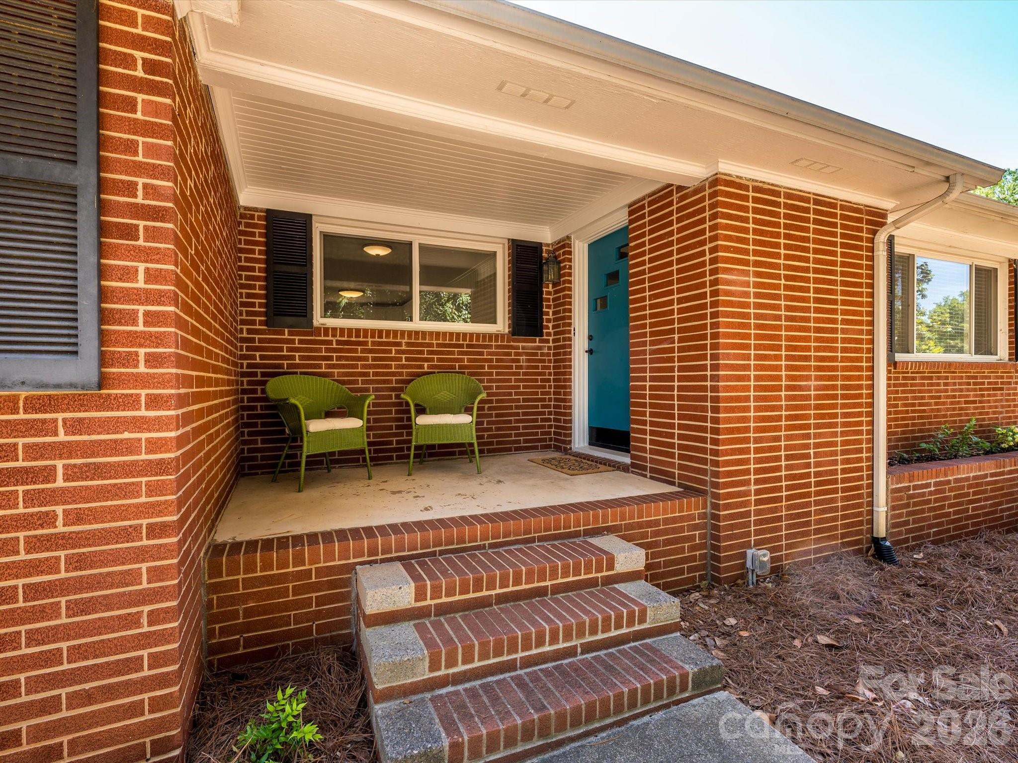 354 S Magnolia Street — Mooresville