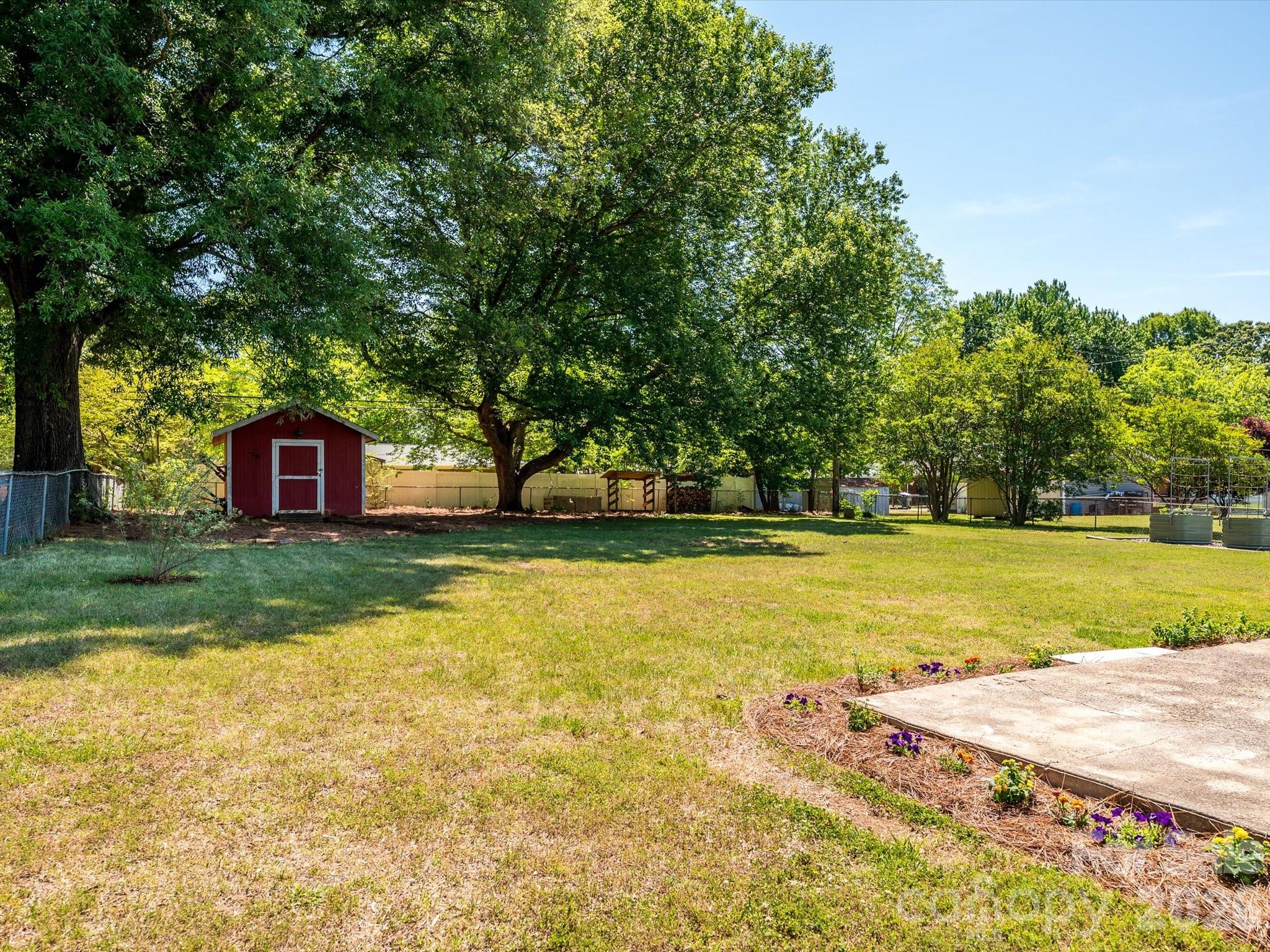 354 S Magnolia Street — Mooresville