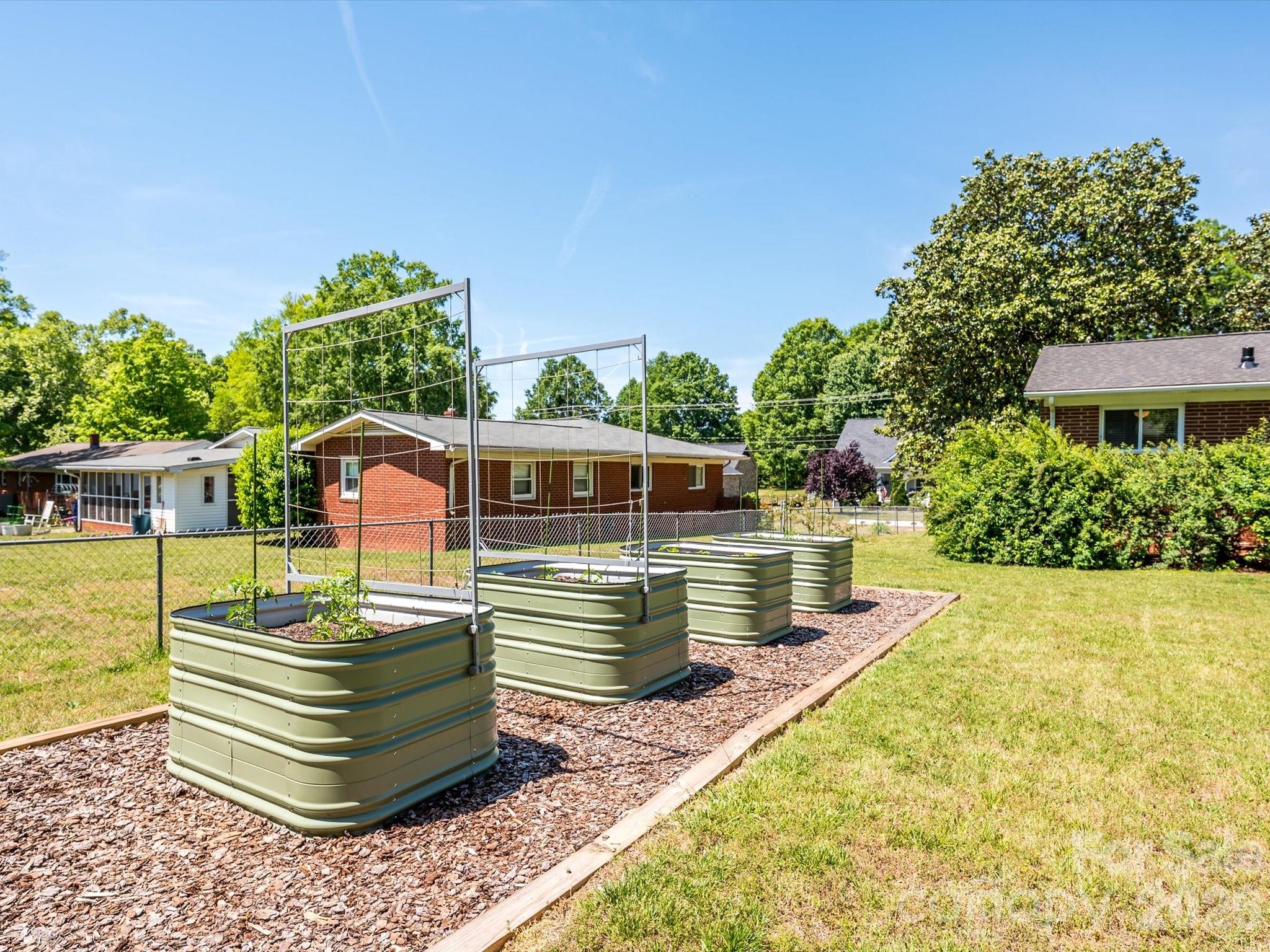 354 S Magnolia Street — Mooresville