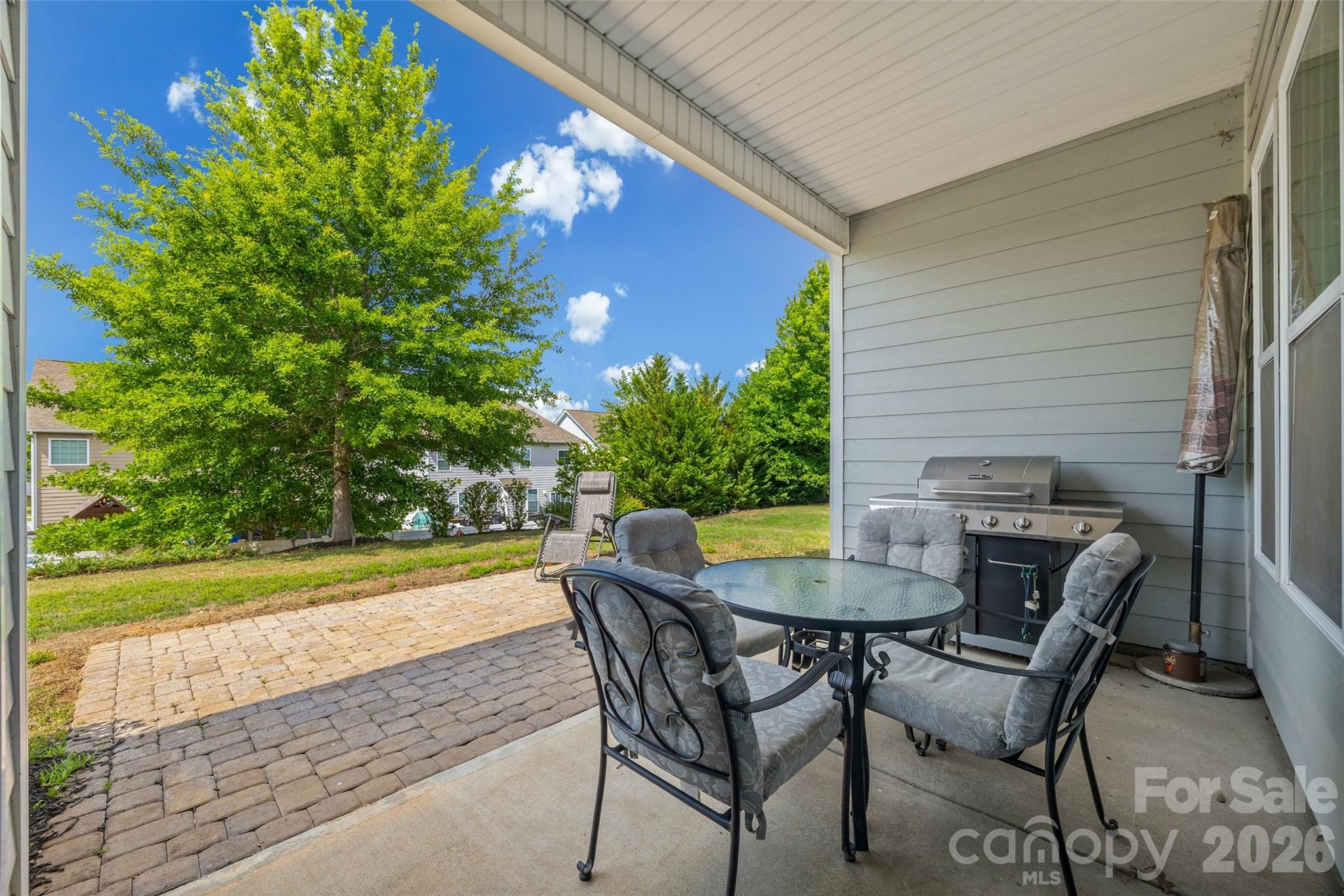 7040 Chrysanthemum Road — Lancaster