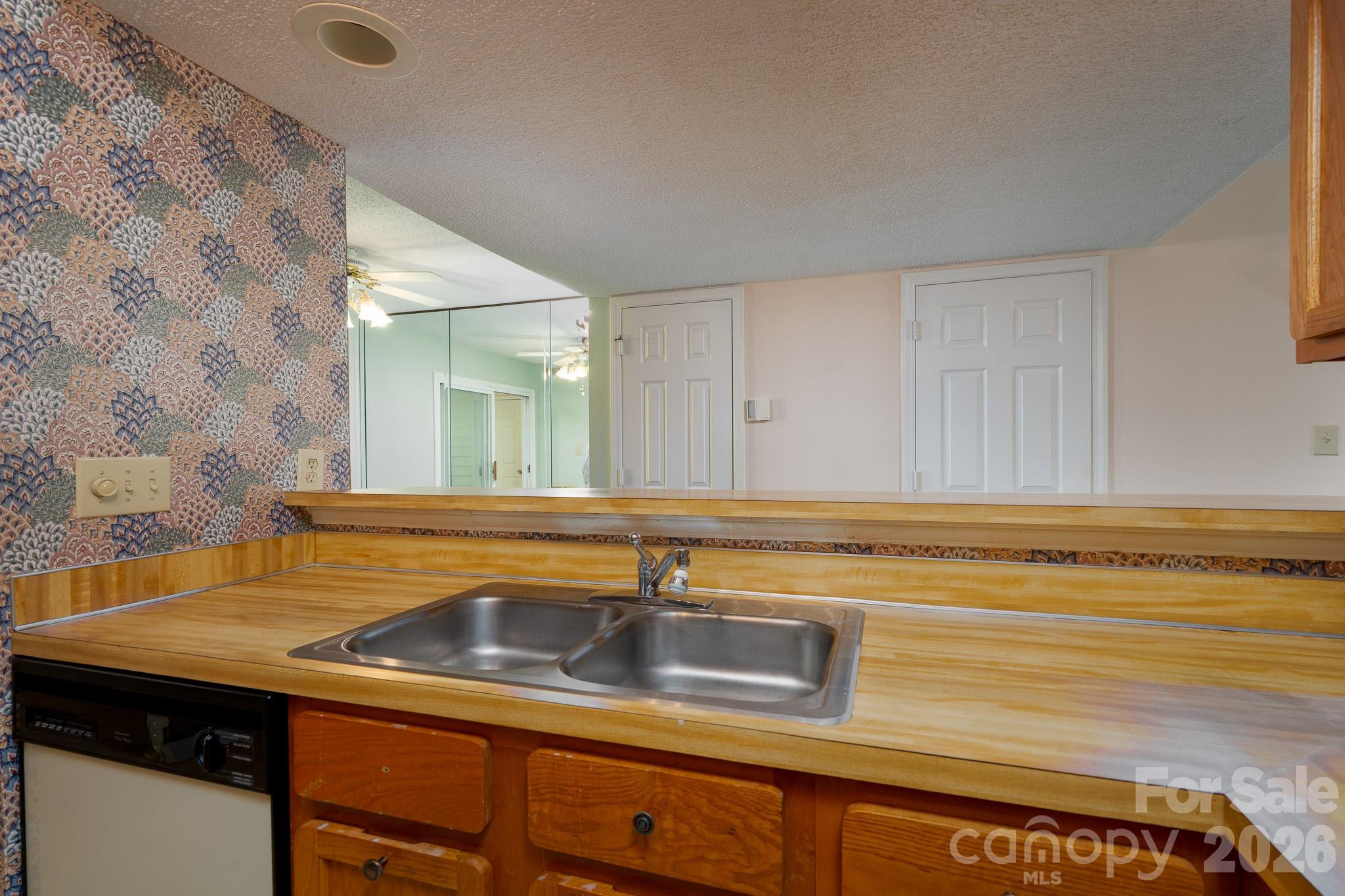 10969 Carmel Crossing Road — Charlotte