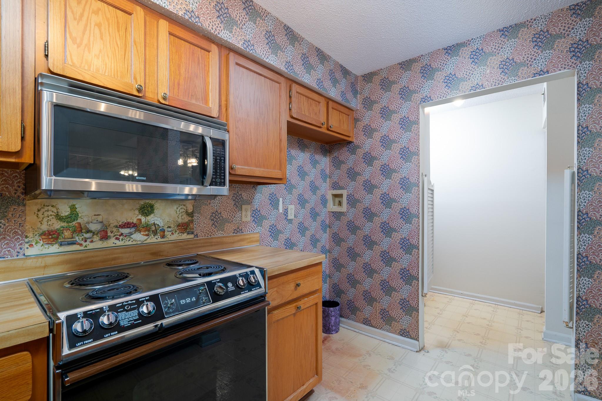 10969 Carmel Crossing Road — Charlotte