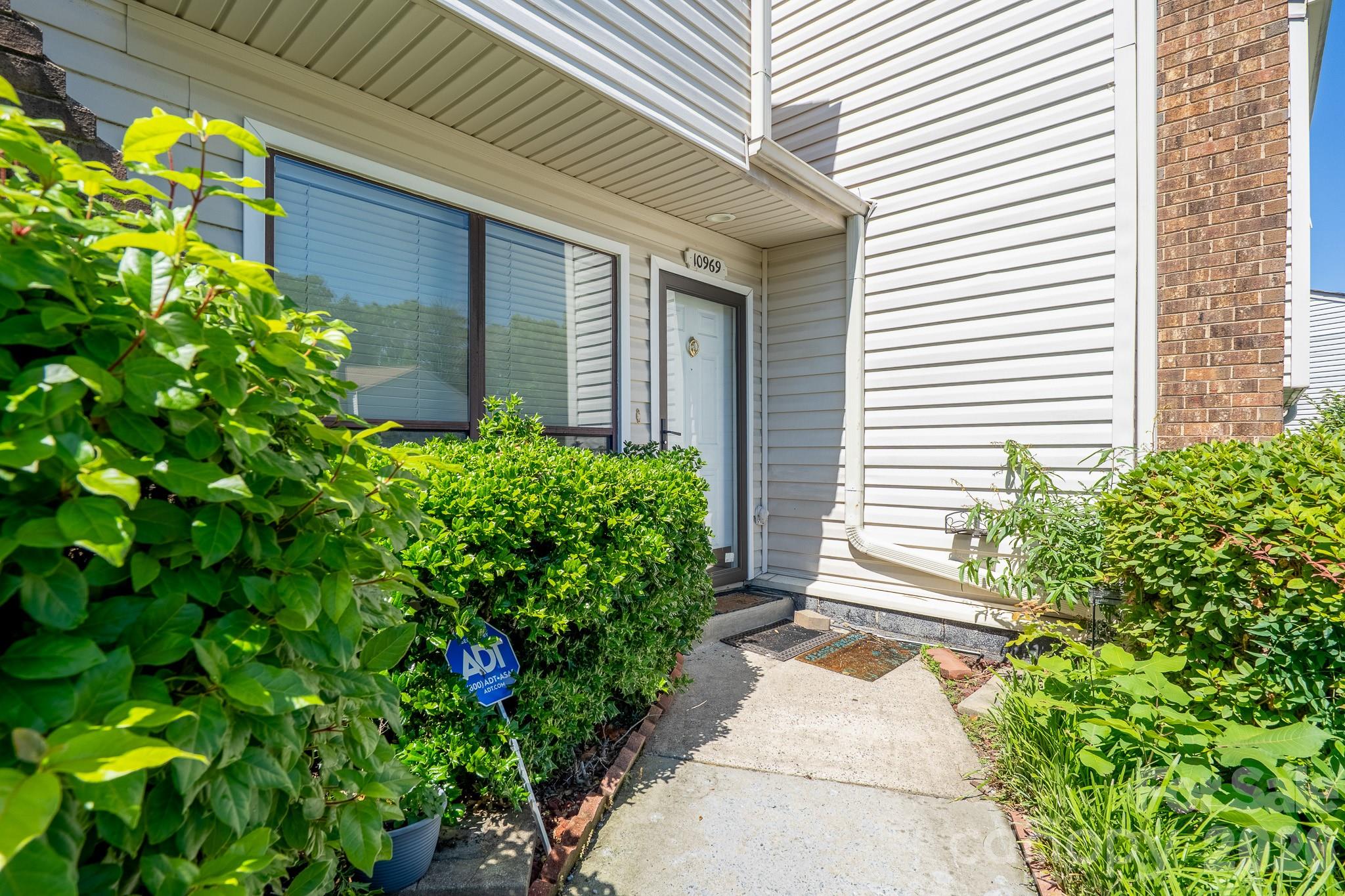 10969 Carmel Crossing Road — Charlotte