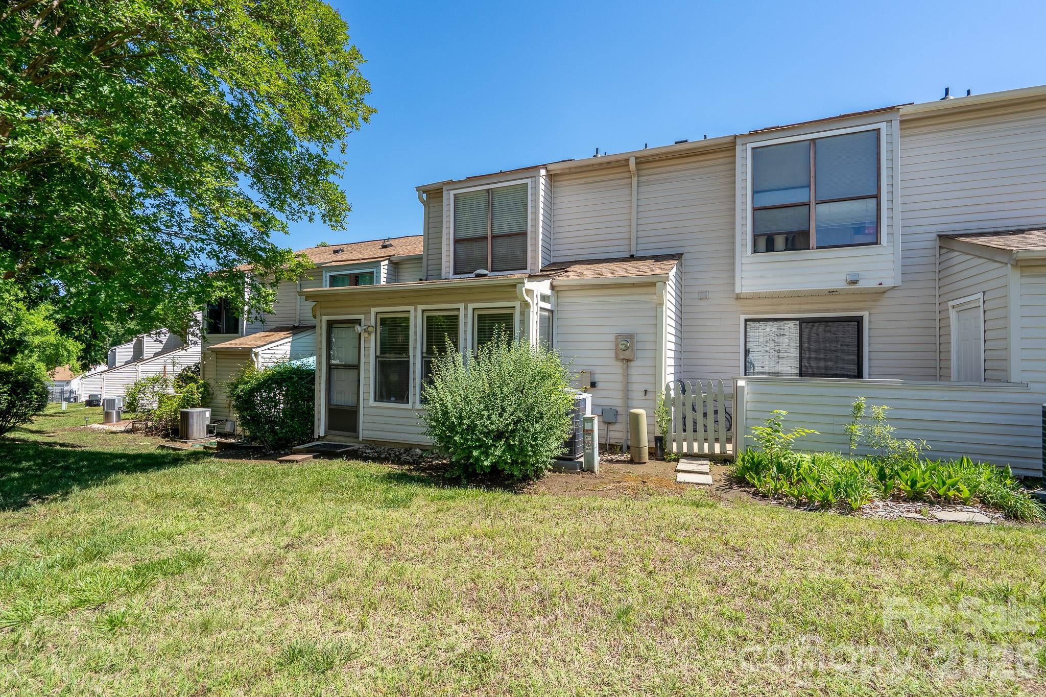 10969 Carmel Crossing Road — Charlotte