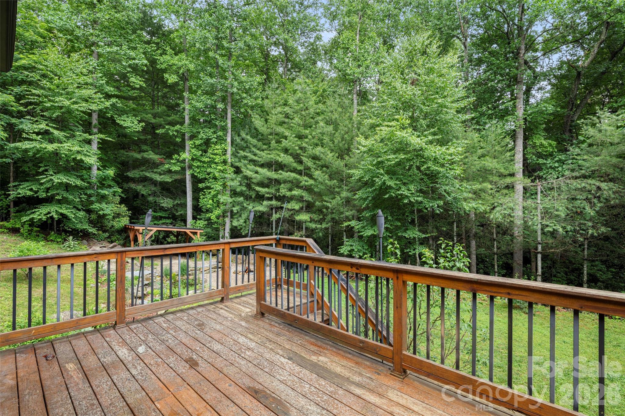 2000 Davis Mountain Road — Hendersonville