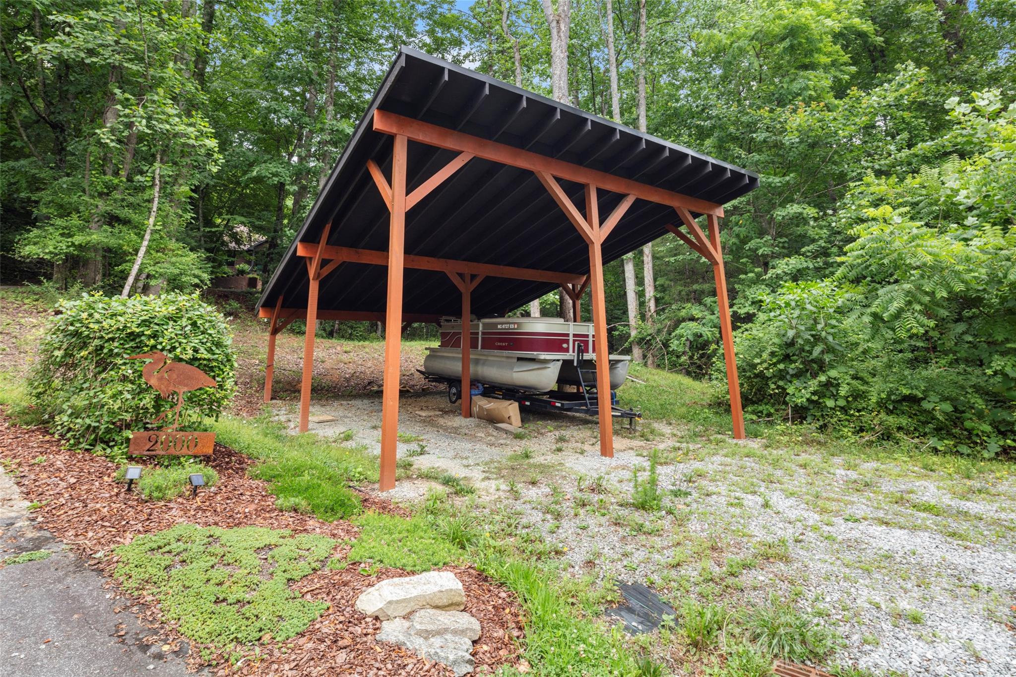 2000 Davis Mountain Road — Hendersonville
