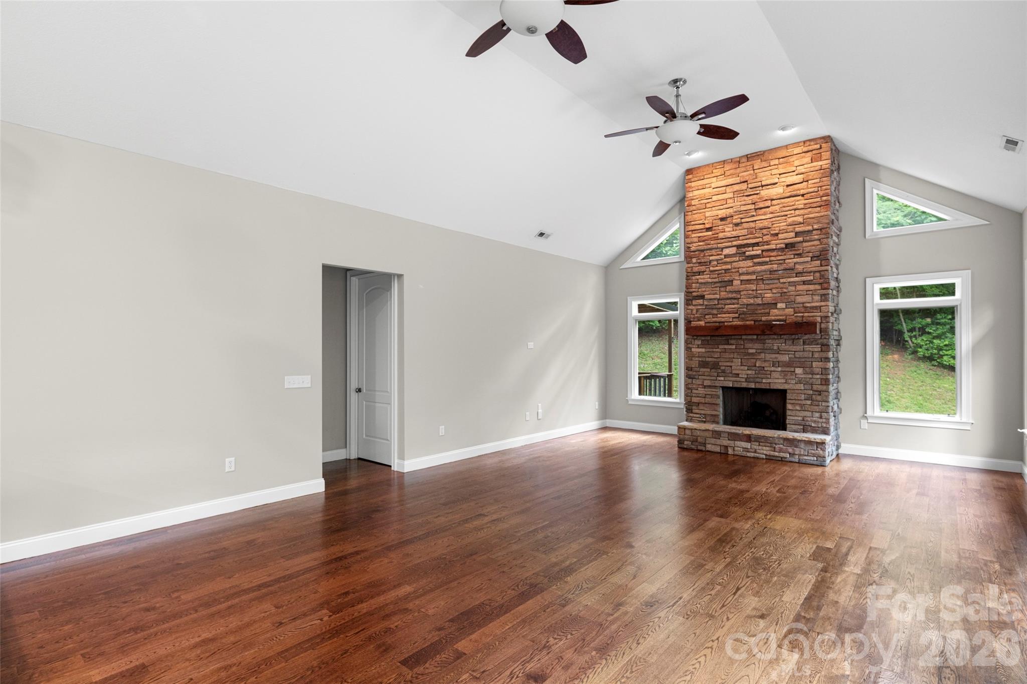 2000 Davis Mountain Road — Hendersonville