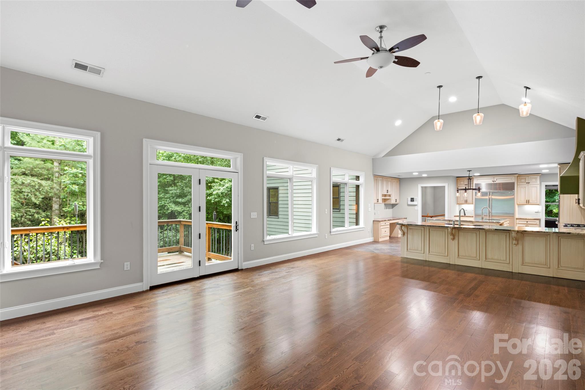 2000 Davis Mountain Road — Hendersonville