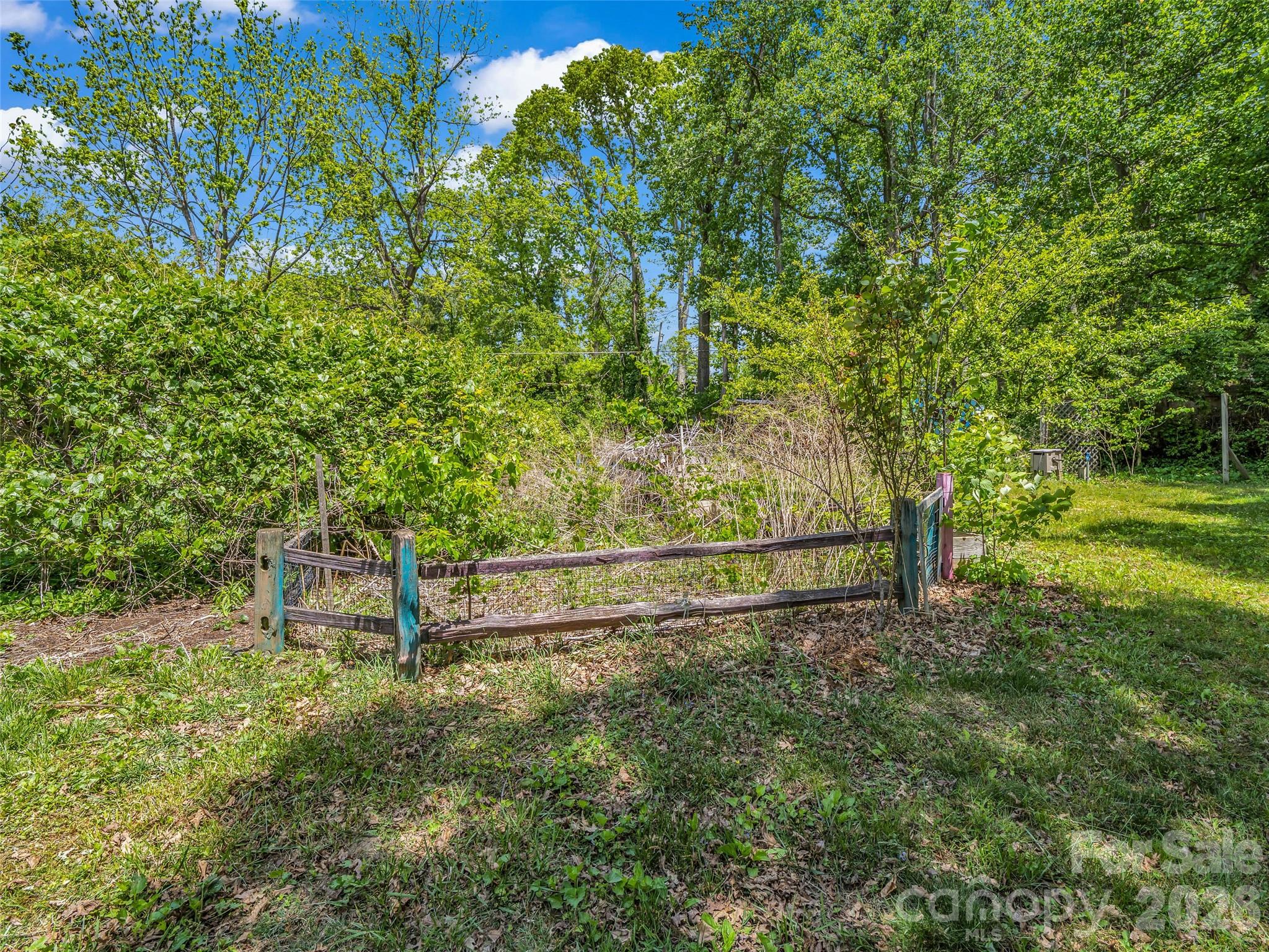 1916 Old Spartanburg Road — Hendersonville