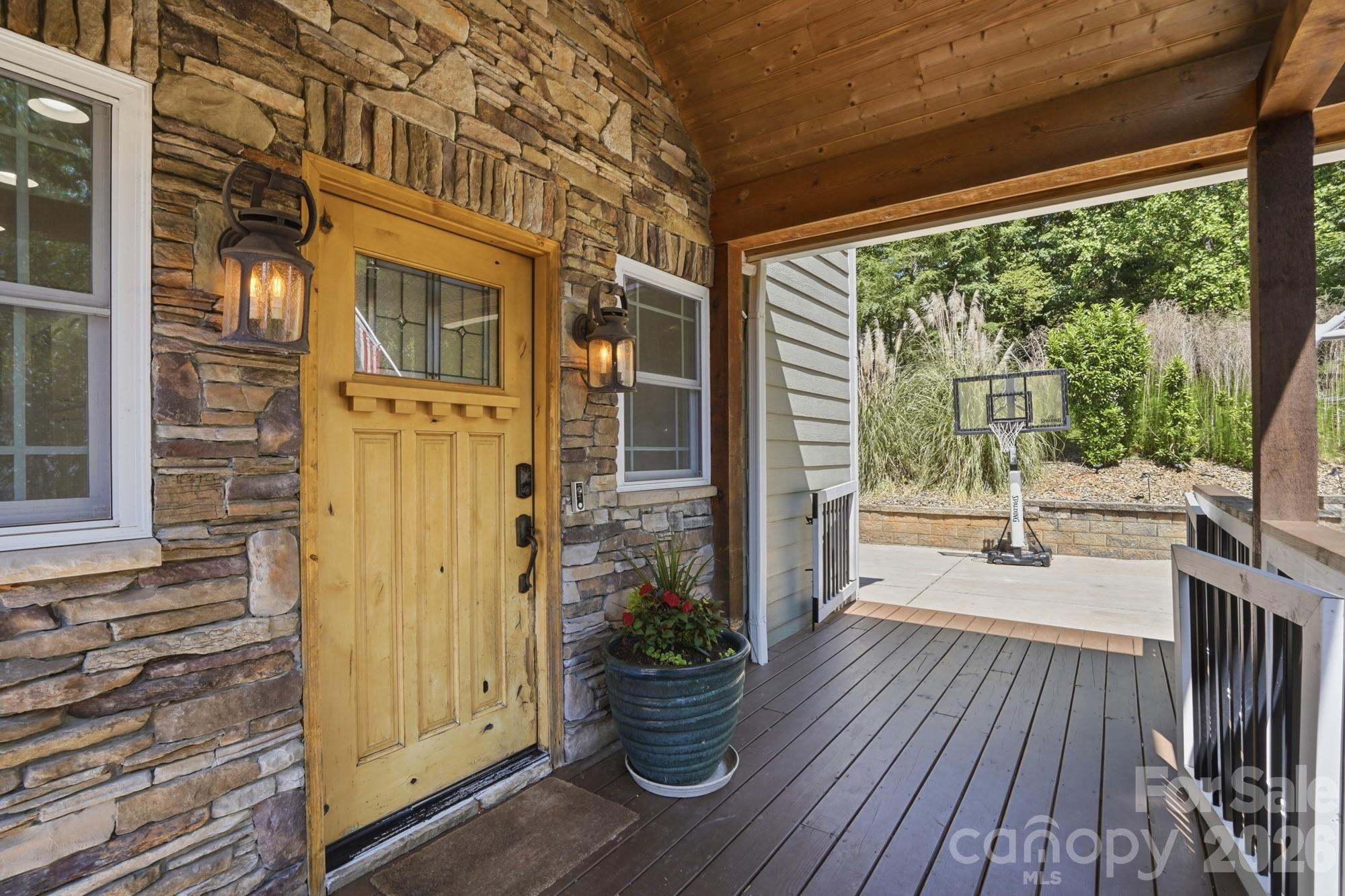 2113 Bon Villa Way — Tega Cay