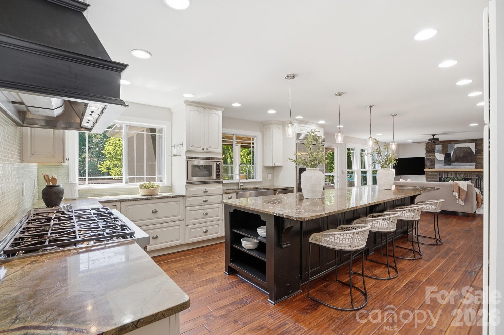 2113 Bon Villa Way — Tega Cay