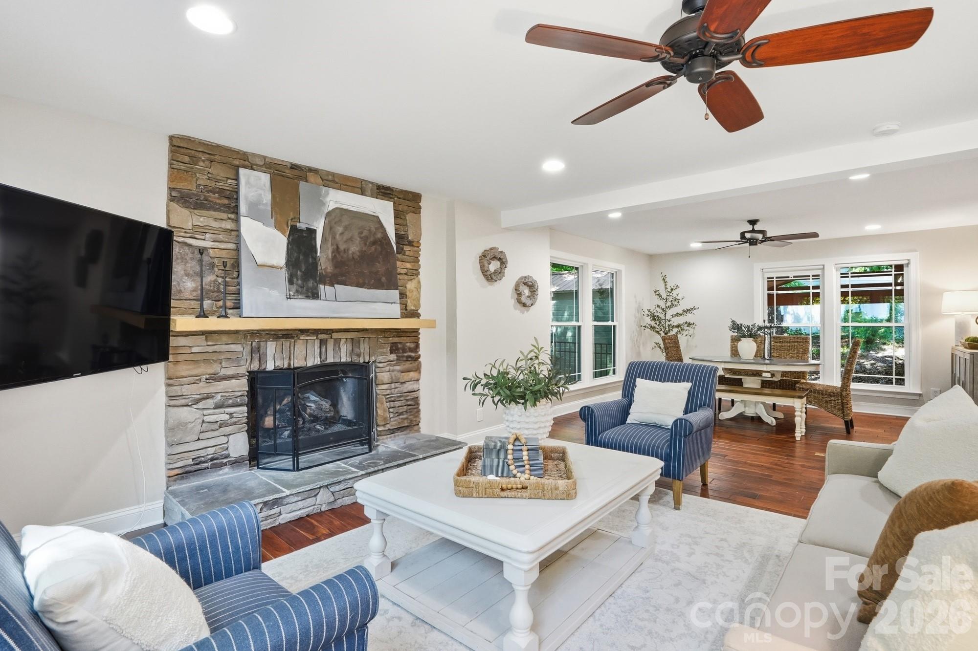 2113 Bon Villa Way — Tega Cay
