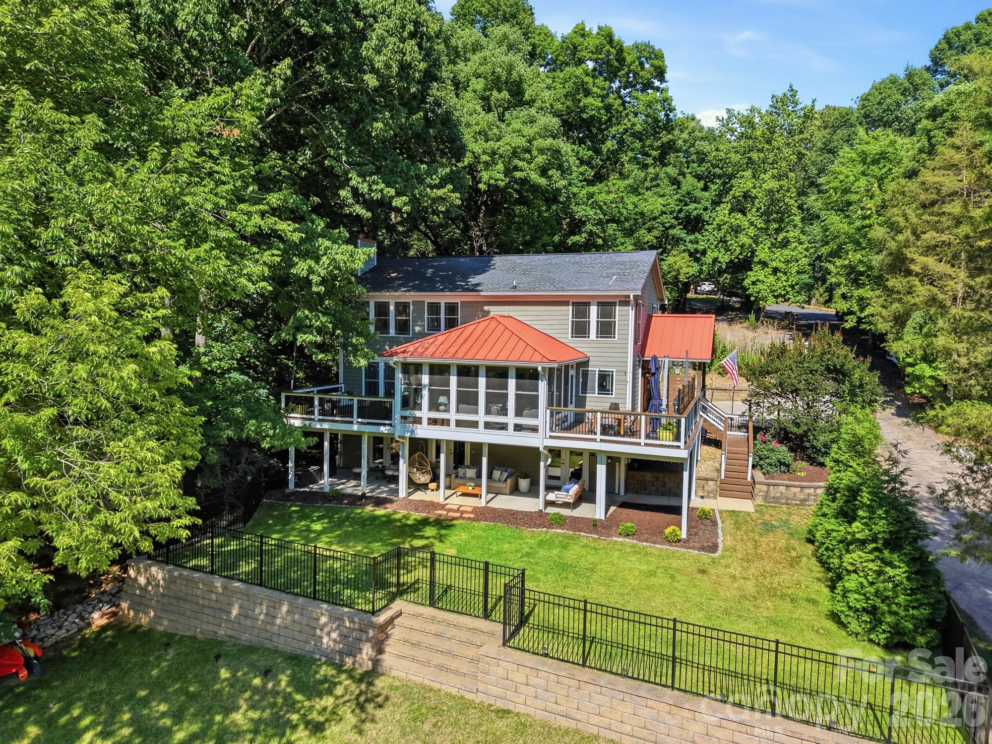 2113 Bon Villa Way — Tega Cay
