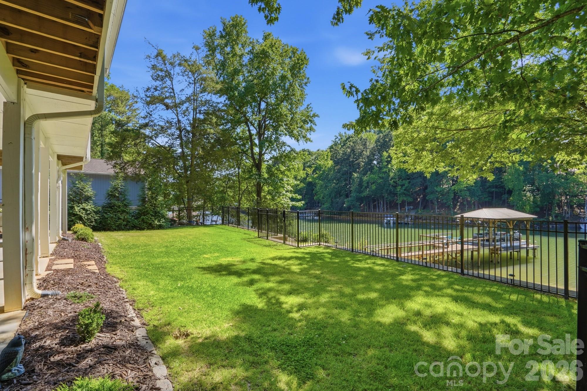 2113 Bon Villa Way — Tega Cay