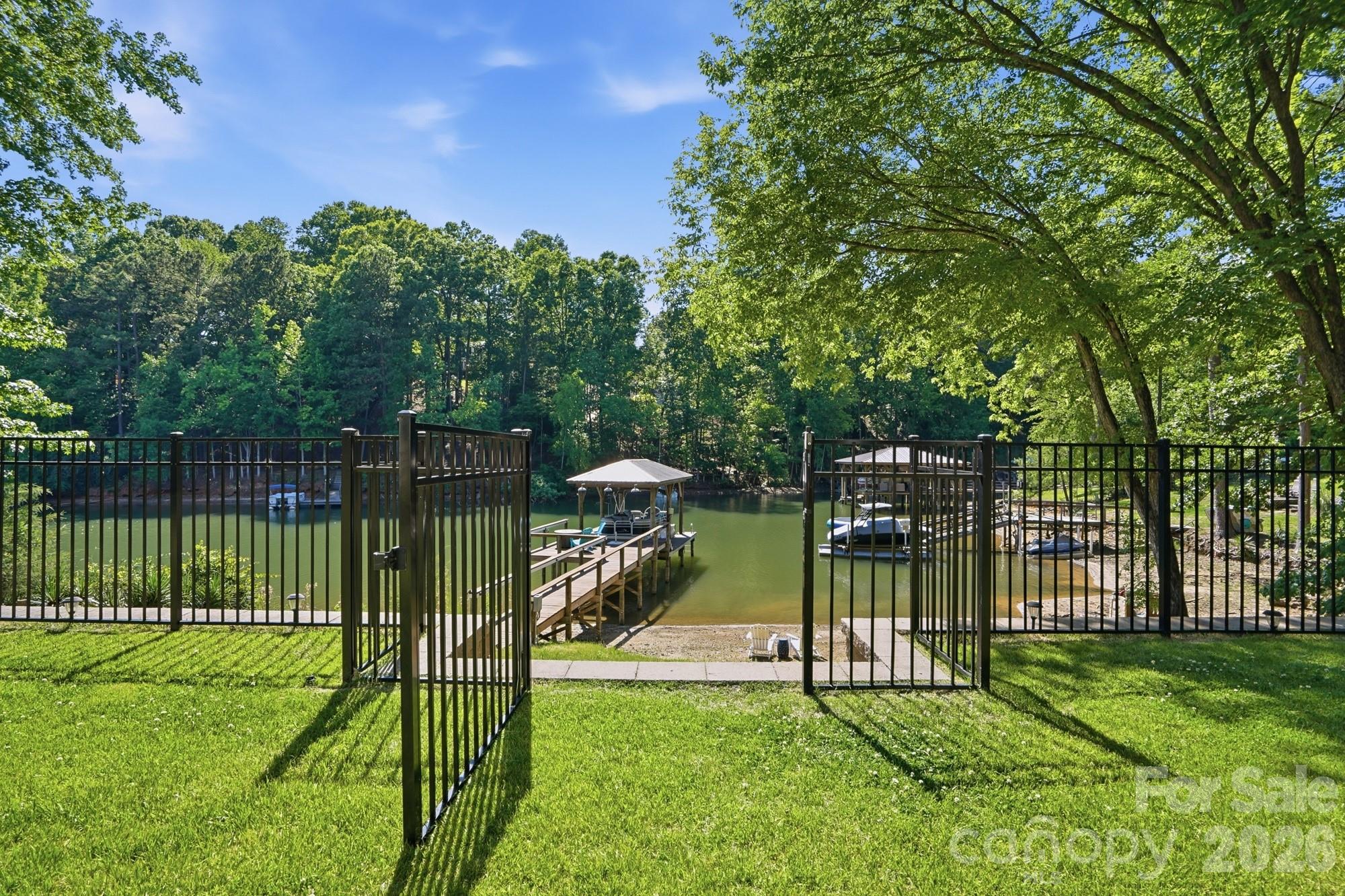 2113 Bon Villa Way — Tega Cay