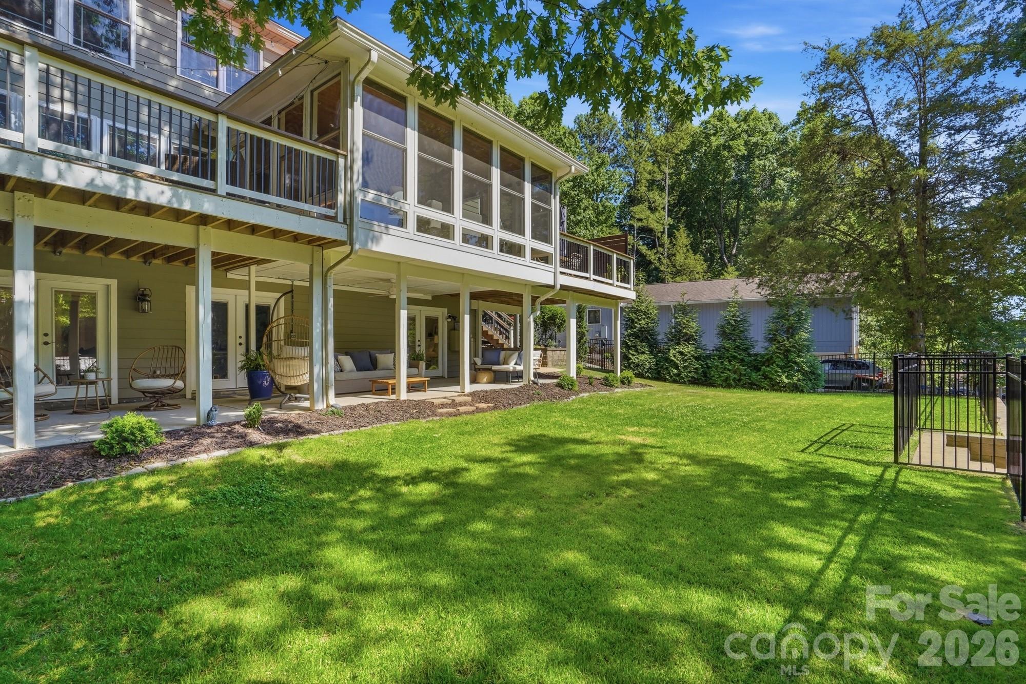 2113 Bon Villa Way — Tega Cay
