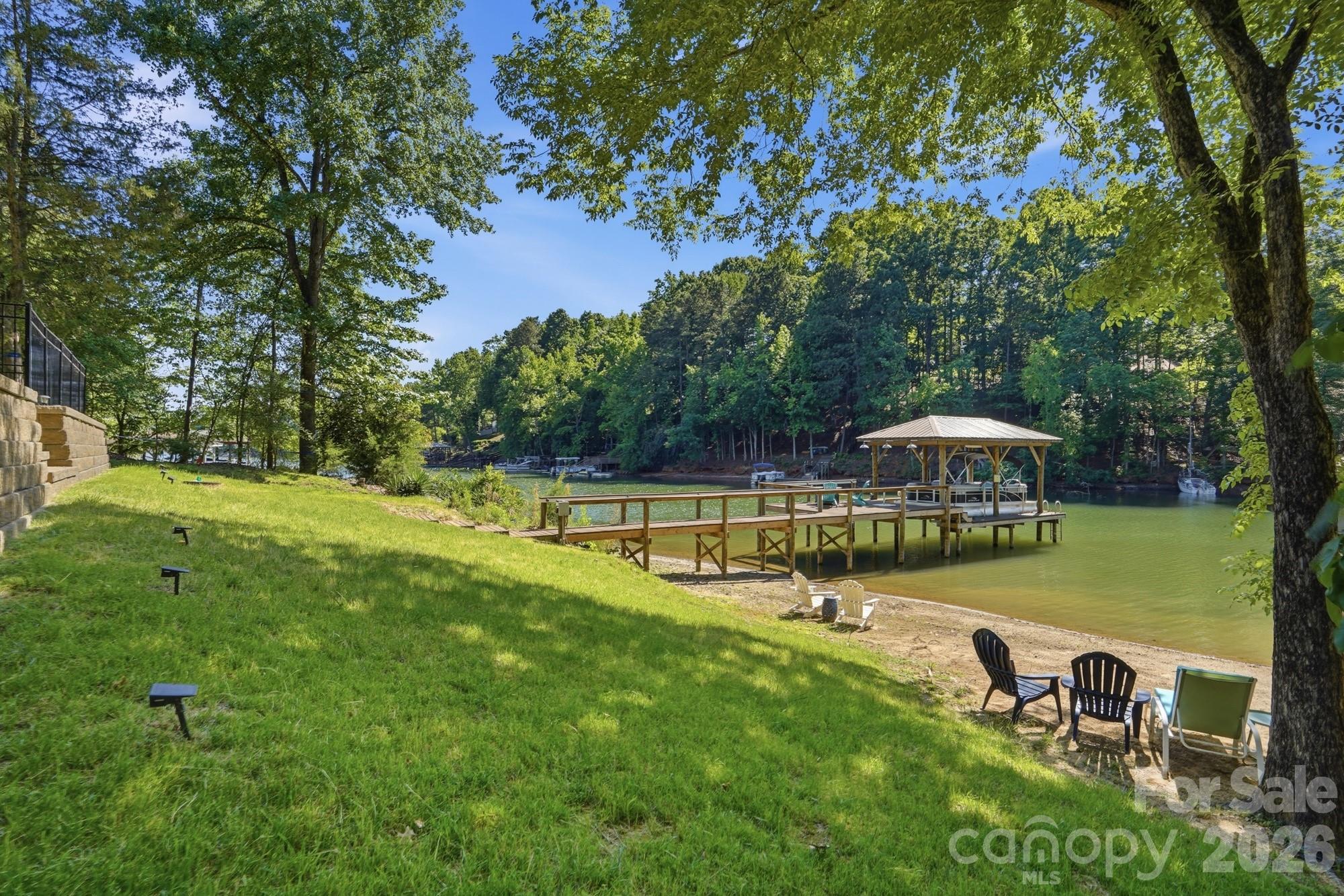 2113 Bon Villa Way — Tega Cay