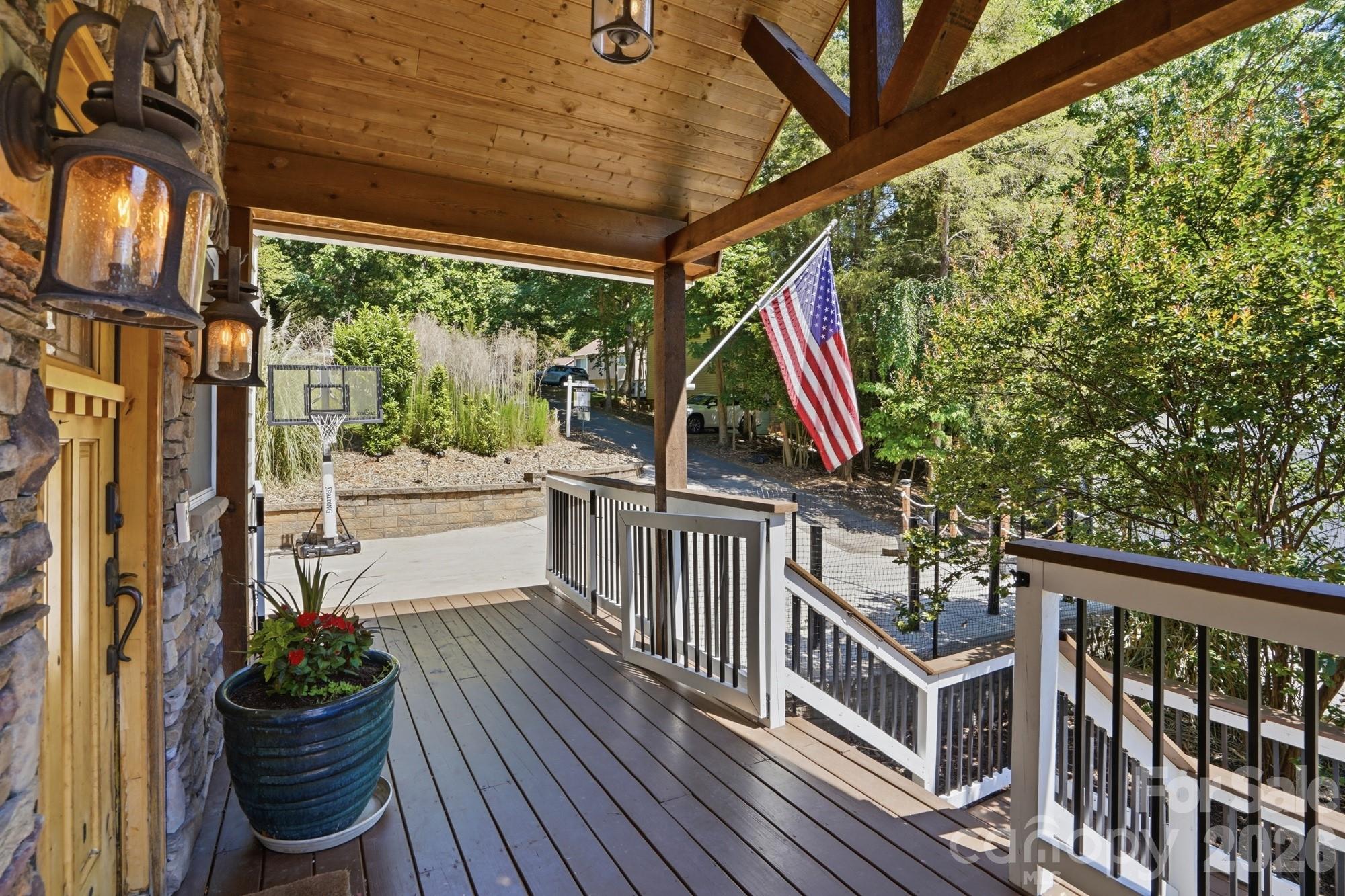 2113 Bon Villa Way — Tega Cay