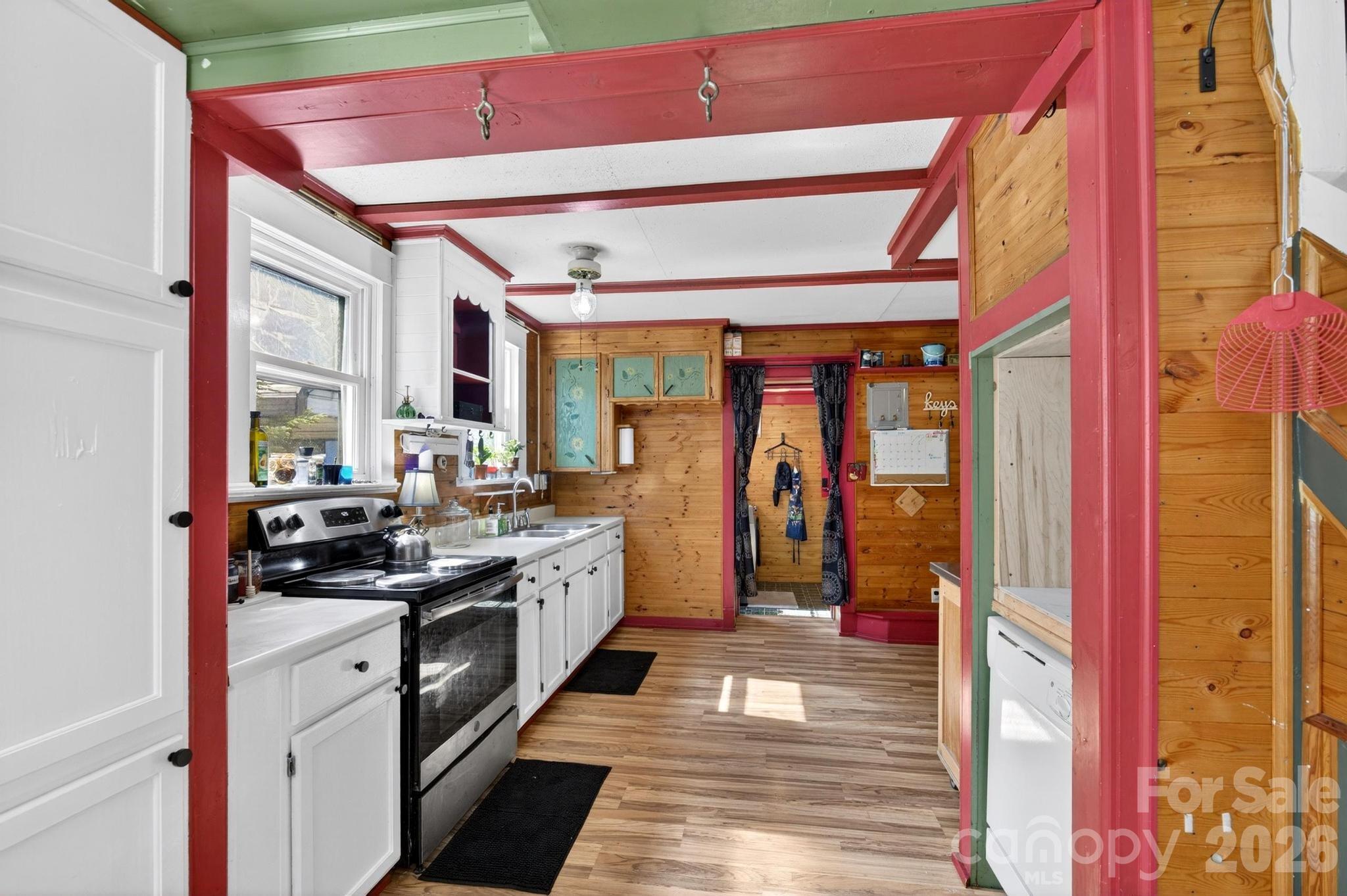 828 Jamestown Road — Morganton