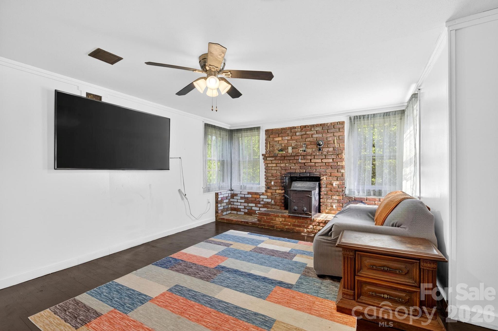 828 Jamestown Road — Morganton